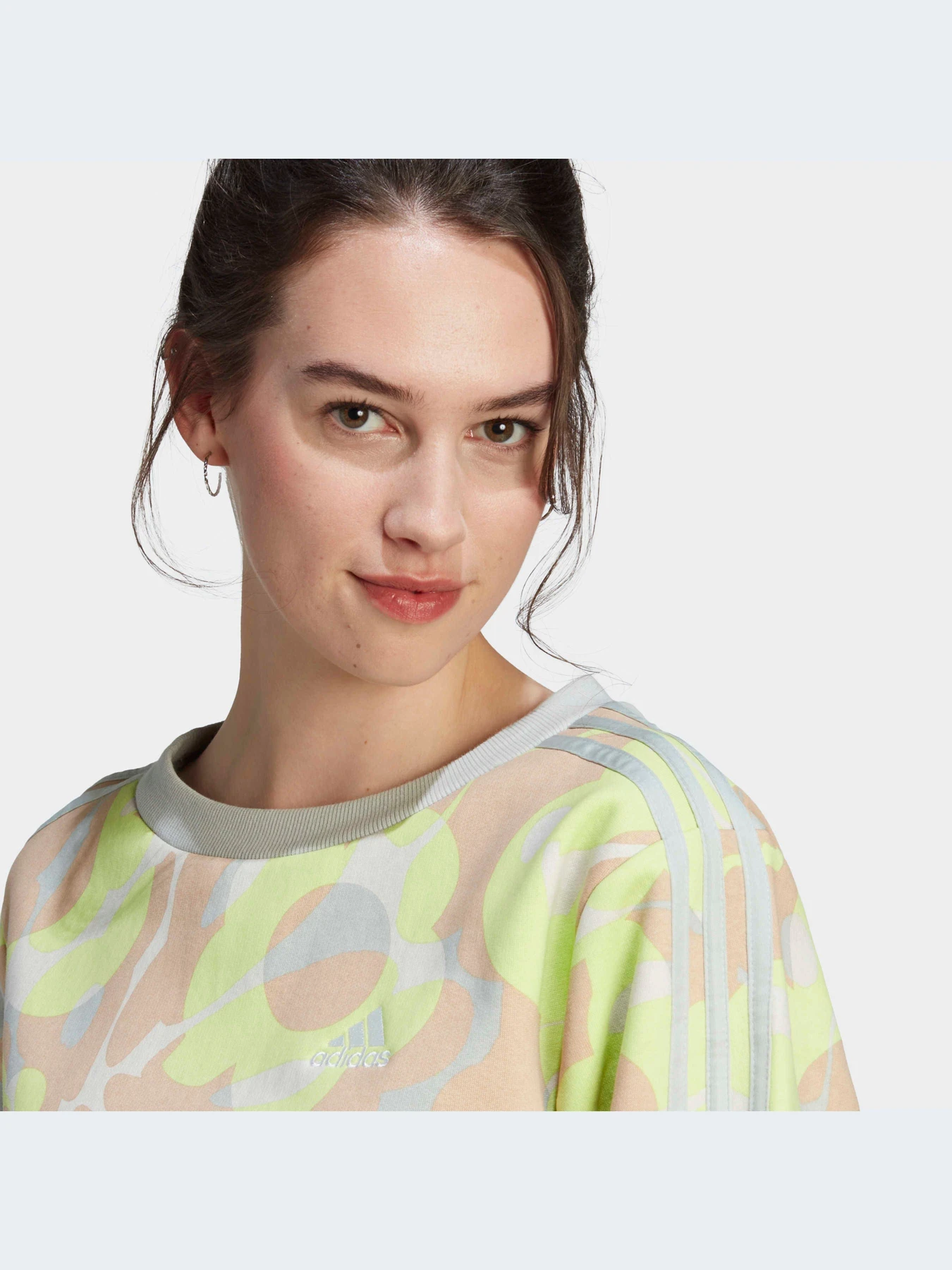 Худі та світшоти Adidas Graphics модель IL3034 Фото