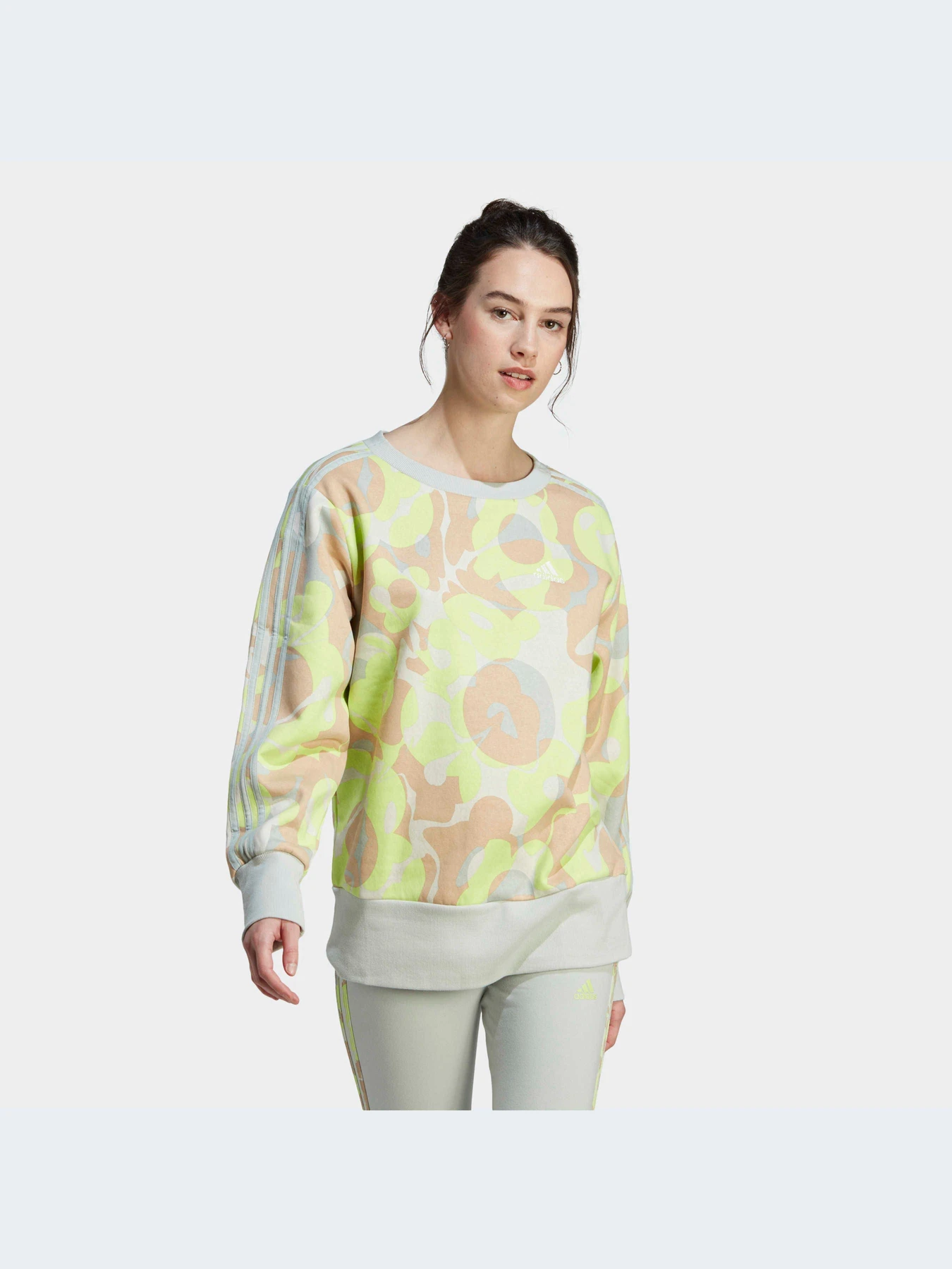 Худі та світшоти Adidas Graphics модель IL3034 Фото