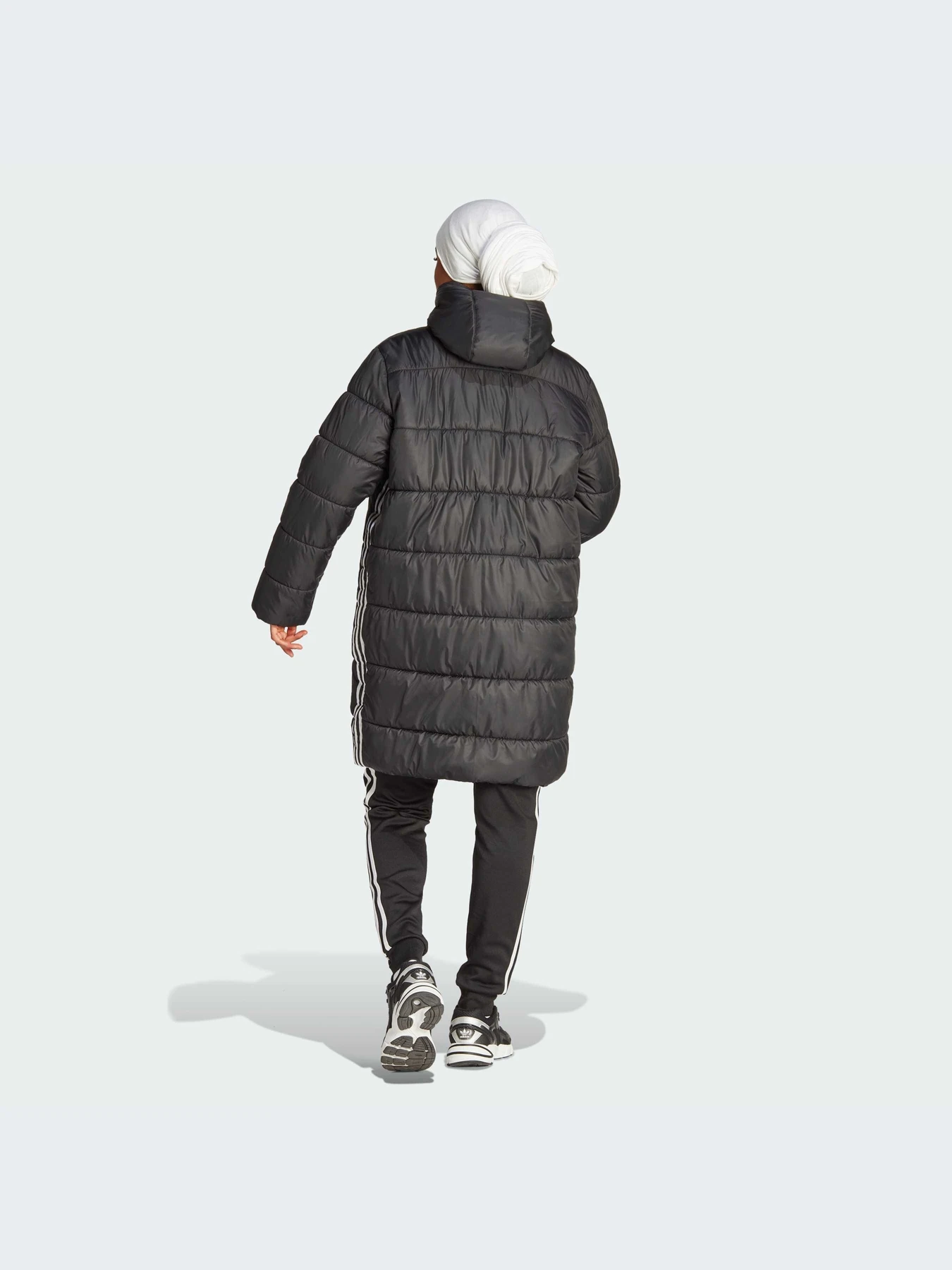 Куртки и дубленки Adidas Adicolor модель II8456 Куртки и дубленки Adidas Adicolor модель II8456 Фото