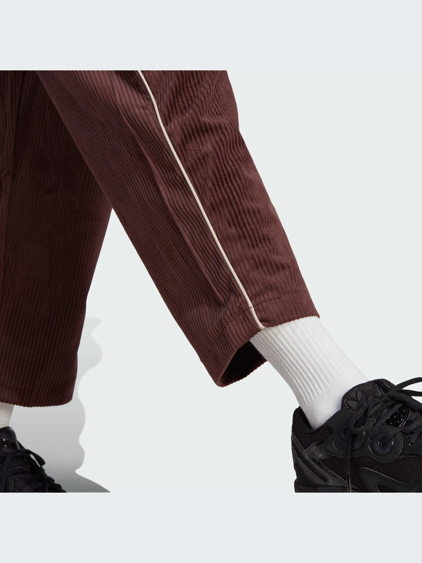 Брюки Adidas Adicolor модель II8083 Фото