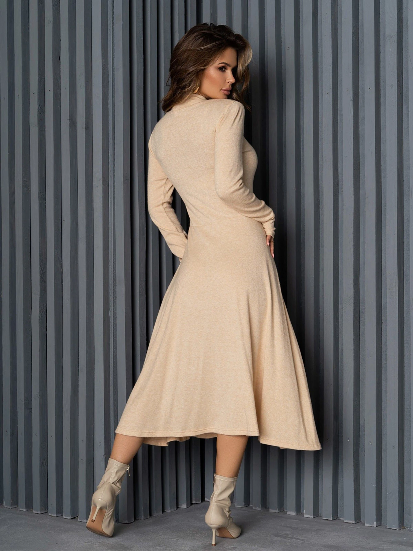 Сукні ISSA Plus модель 12352A_beige Сукні ISSA Plus модель 12352A_beige Фото