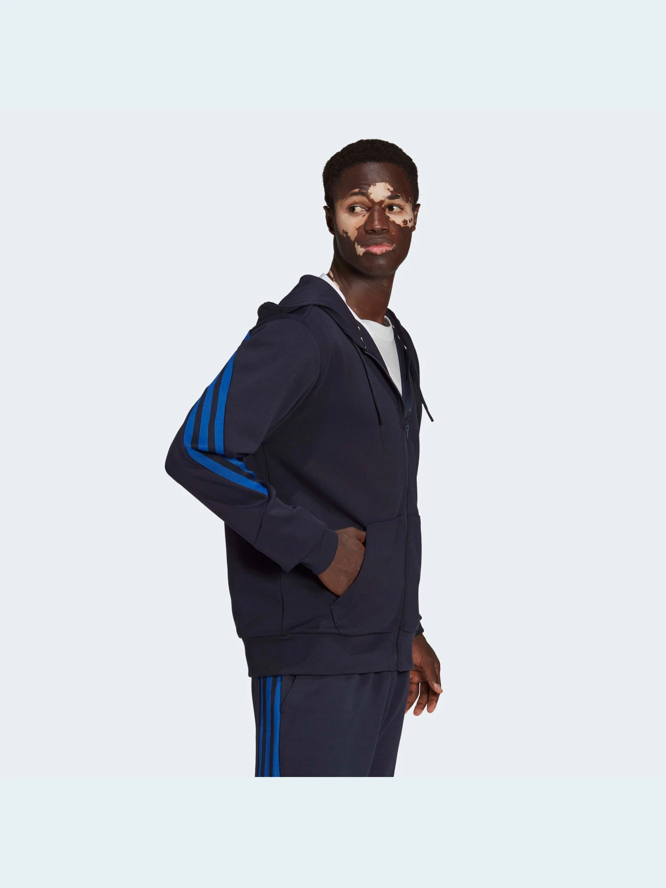Худи и свитшоты Adidas 3 Stripes модель HC5248 Худи и свитшоты Adidas 3 Stripes модель HC5248 Фото