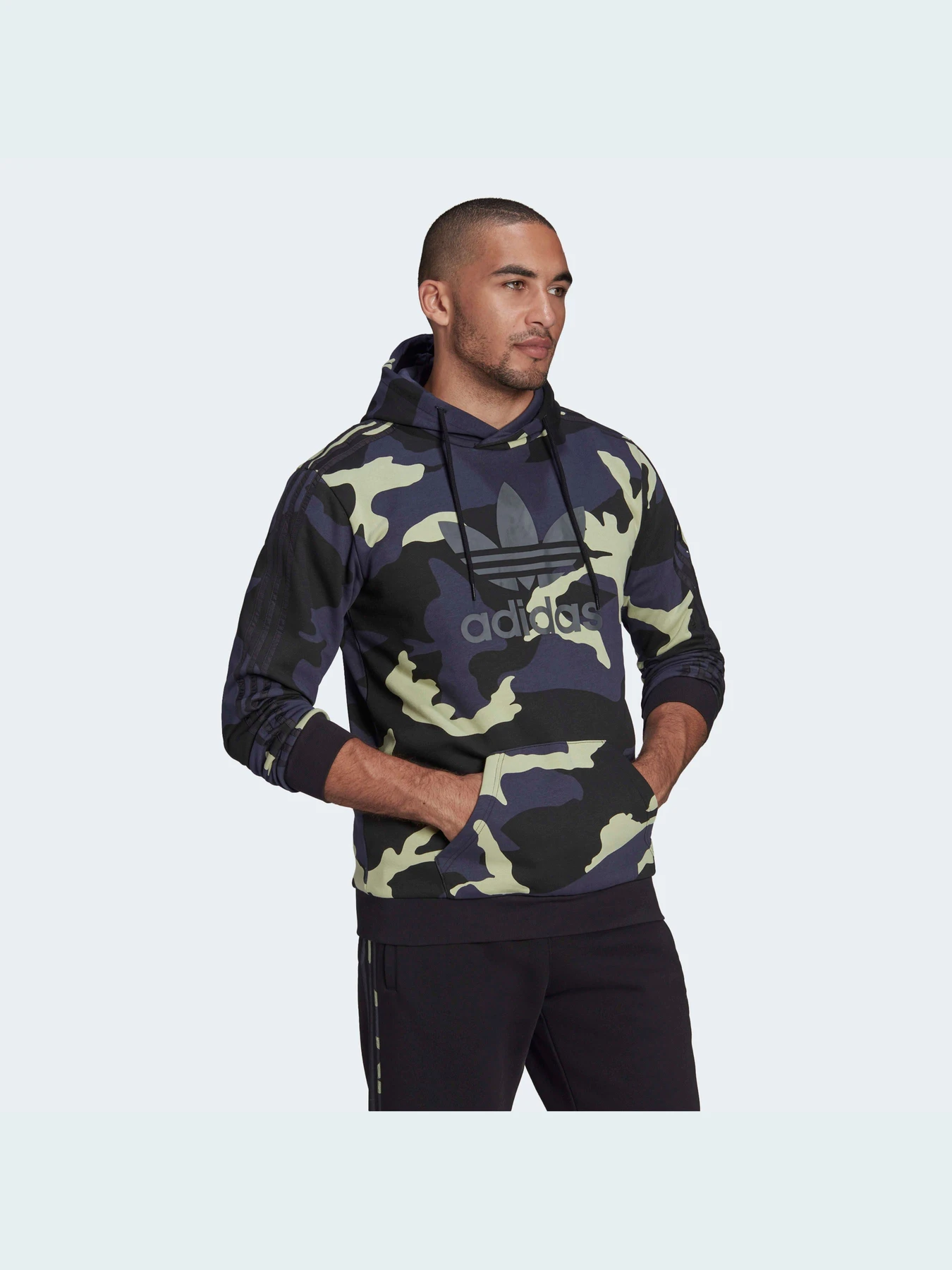 Худи и свитшоты Adidas Graphics модель HF4882 Худи и свитшоты Adidas Graphics модель HF4882 Фото