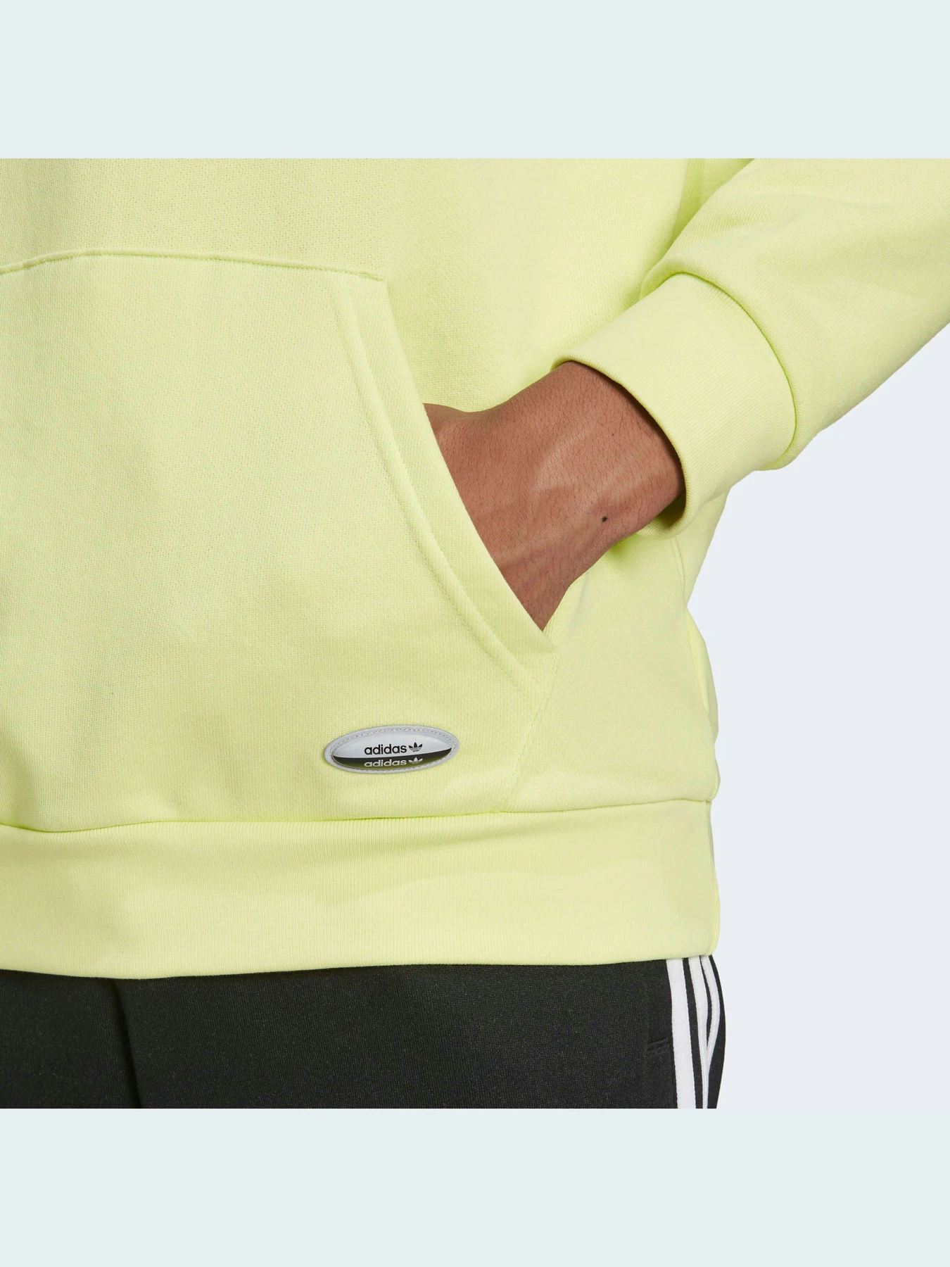 Худи и свитшоты Adidas модель HC9451 Худи и свитшоты Adidas модель HC9451 Фото
