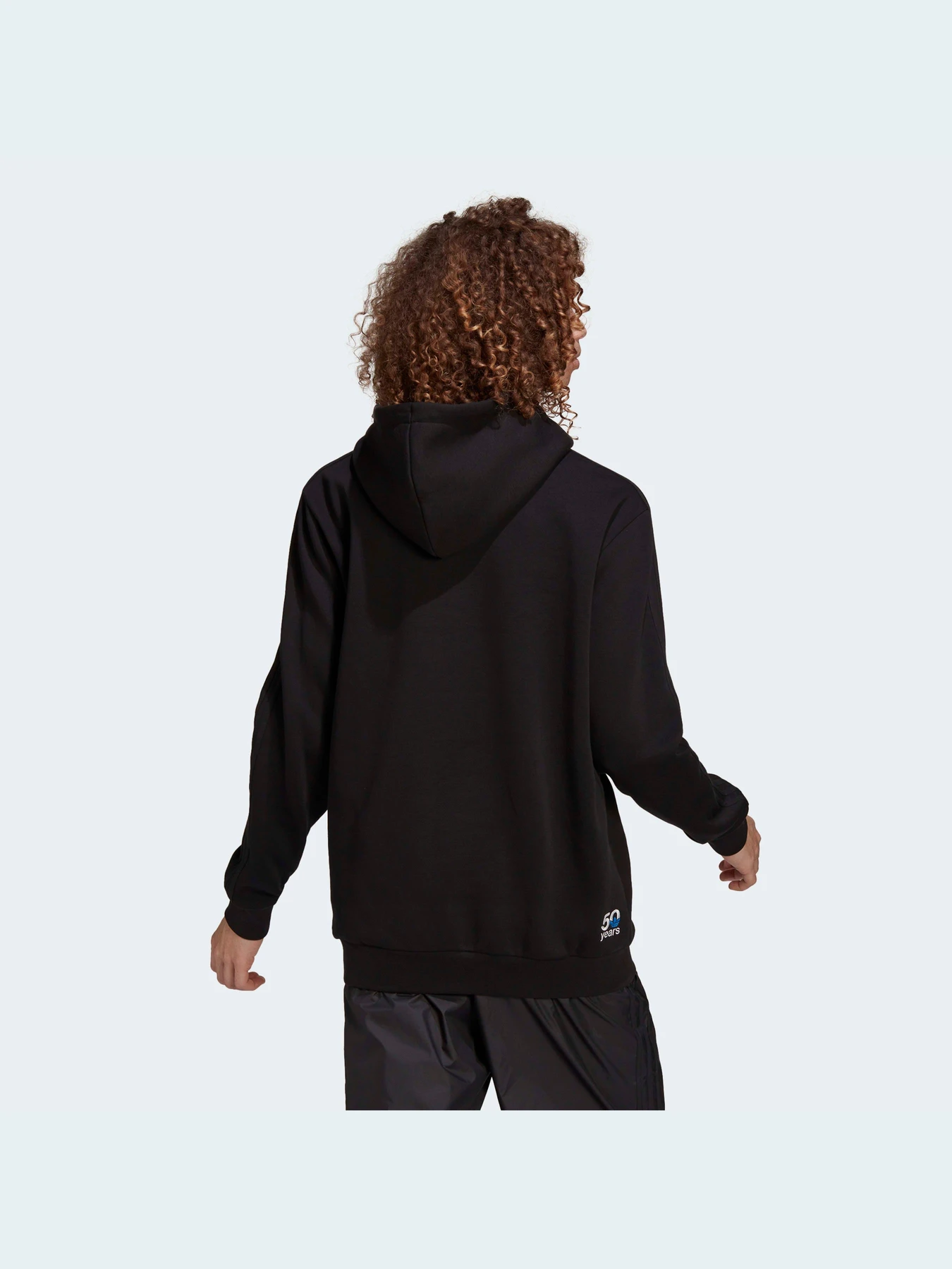 Худи и свитшоты Adidas Graphics модель HC7162 Худи и свитшоты Adidas Graphics модель HC7162 Фото