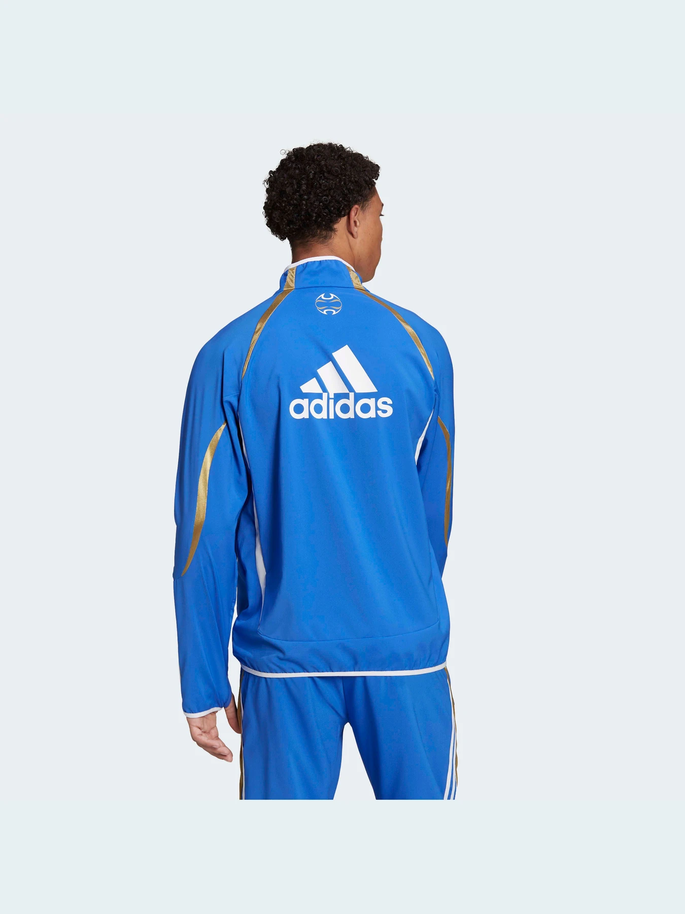 Куртки и дубленки Adidas модель H67137 Фото
