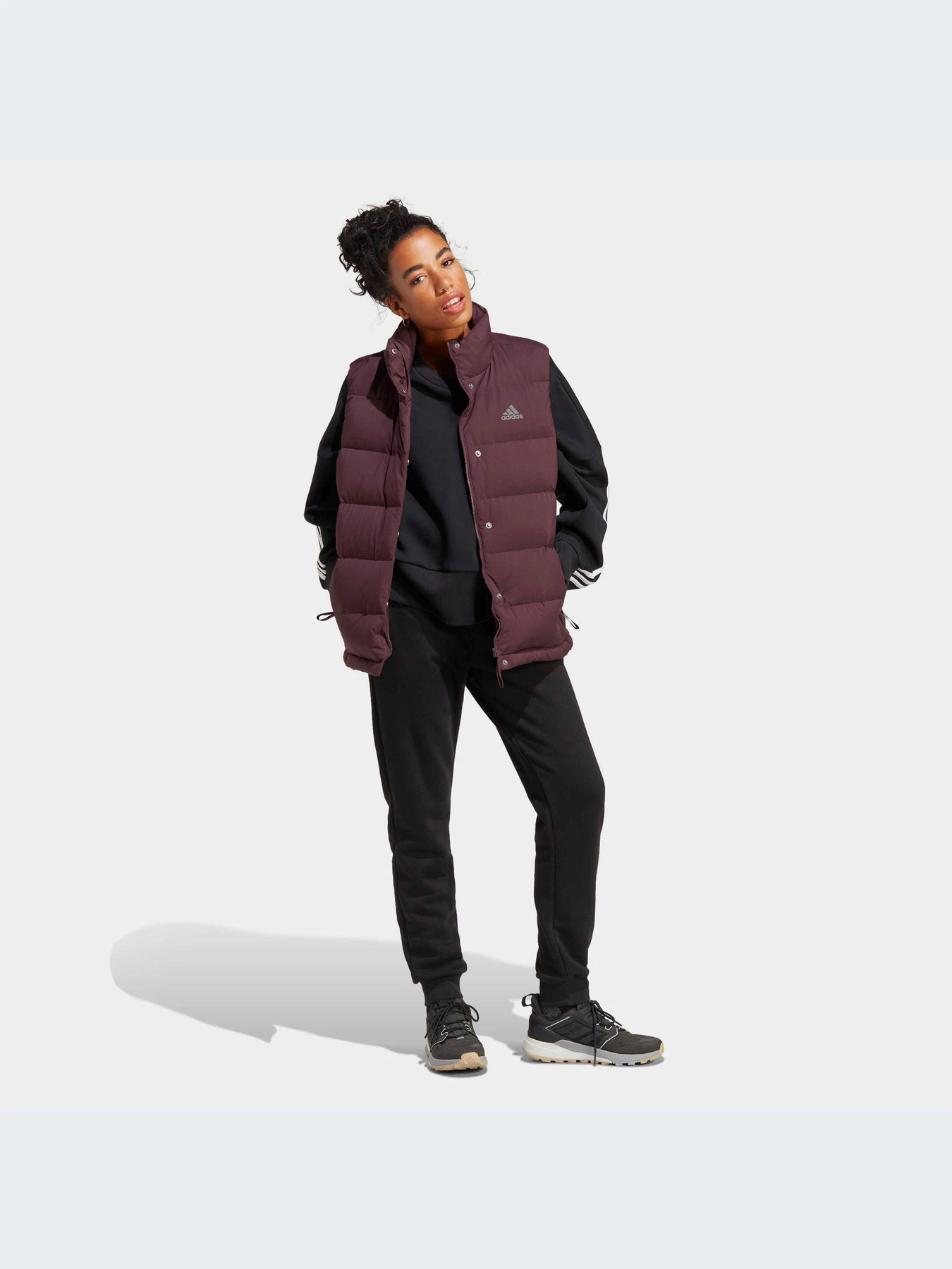Куртки и дубленки Adidas модель HE1456 Куртки и дубленки Adidas модель HE1456 Фото