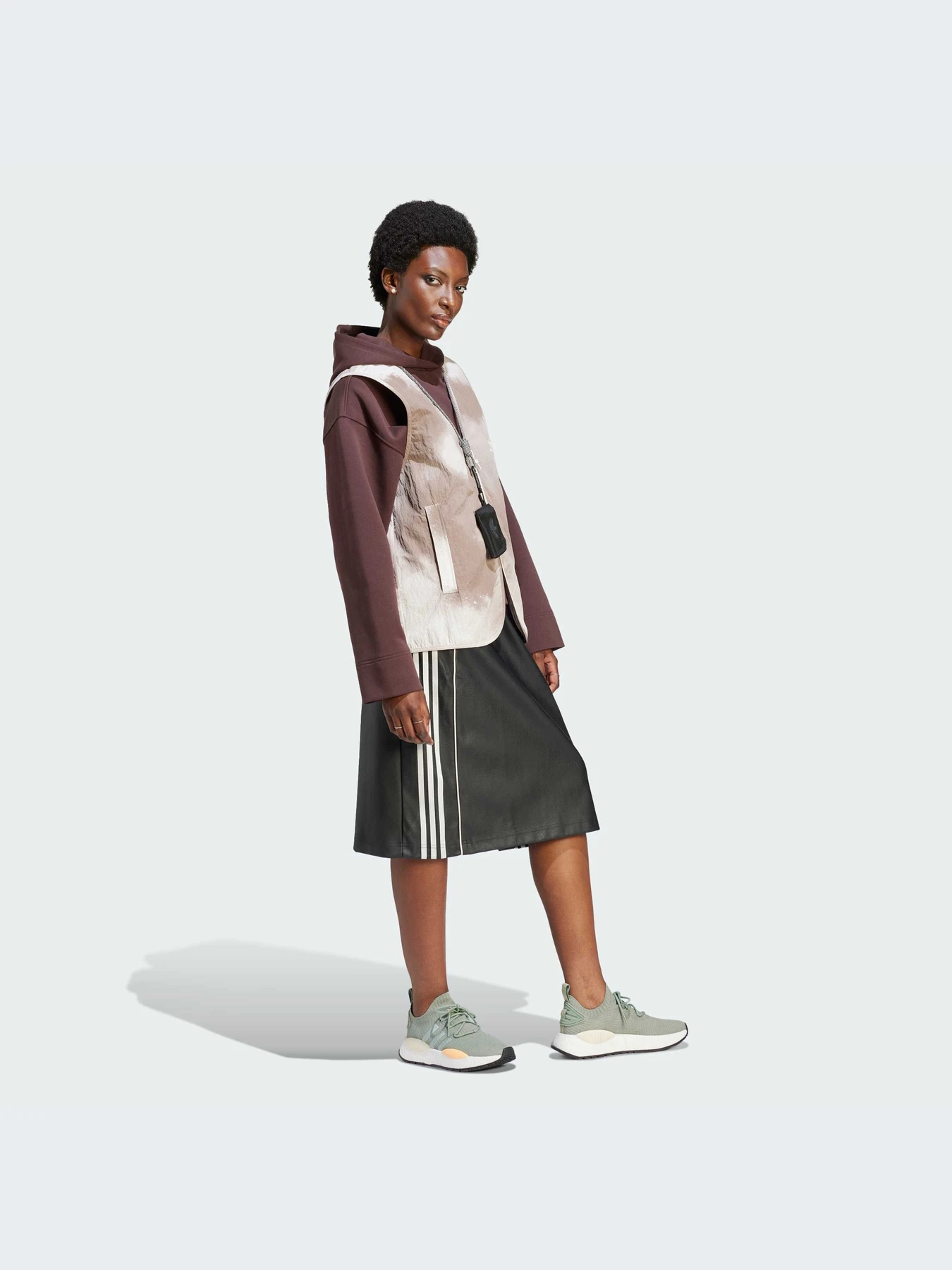 Куртки и дубленки Adidas модель IM4228 Куртки и дубленки Adidas модель IM4228 Фото
