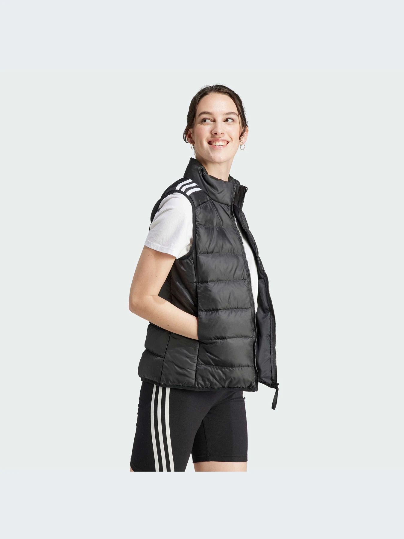 Куртки та дублянки Adidas модель HZ8484 Фото