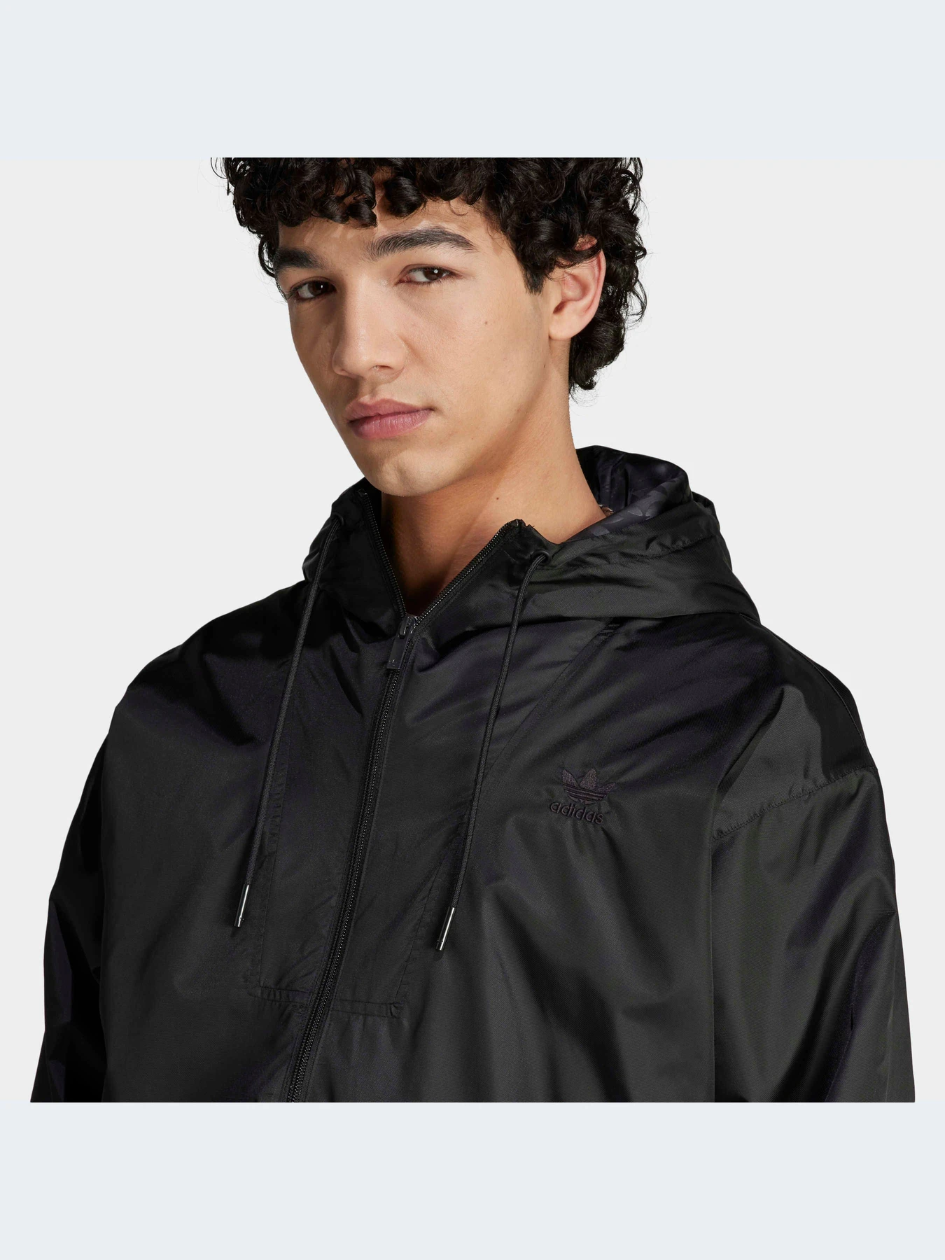 Куртки та дублянки Adidas Graphics модель II8161 Куртки та дублянки Adidas Graphics модель II8161 Фото