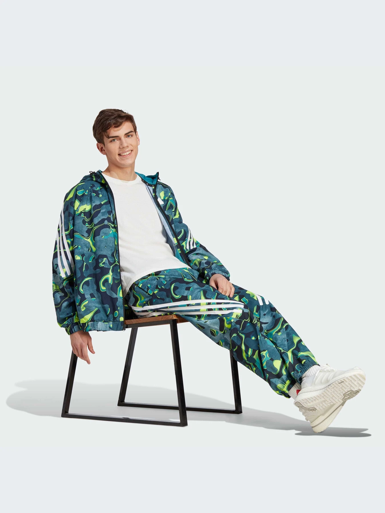 Брюки Adidas модель IJ8846 Брюки Adidas модель IJ8846 Фото