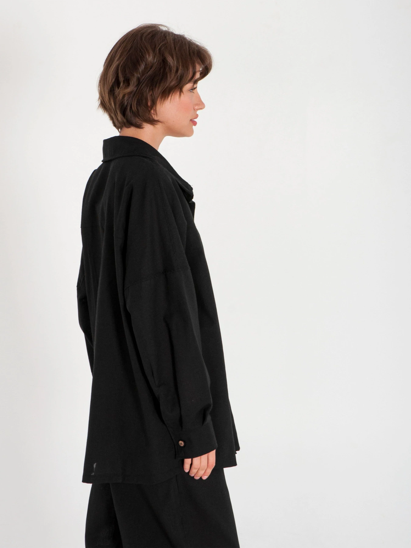 Рубашки IJ модель ij-sorochka-linen-black Рубашки IJ модель ij-sorochka-linen-black Фото
