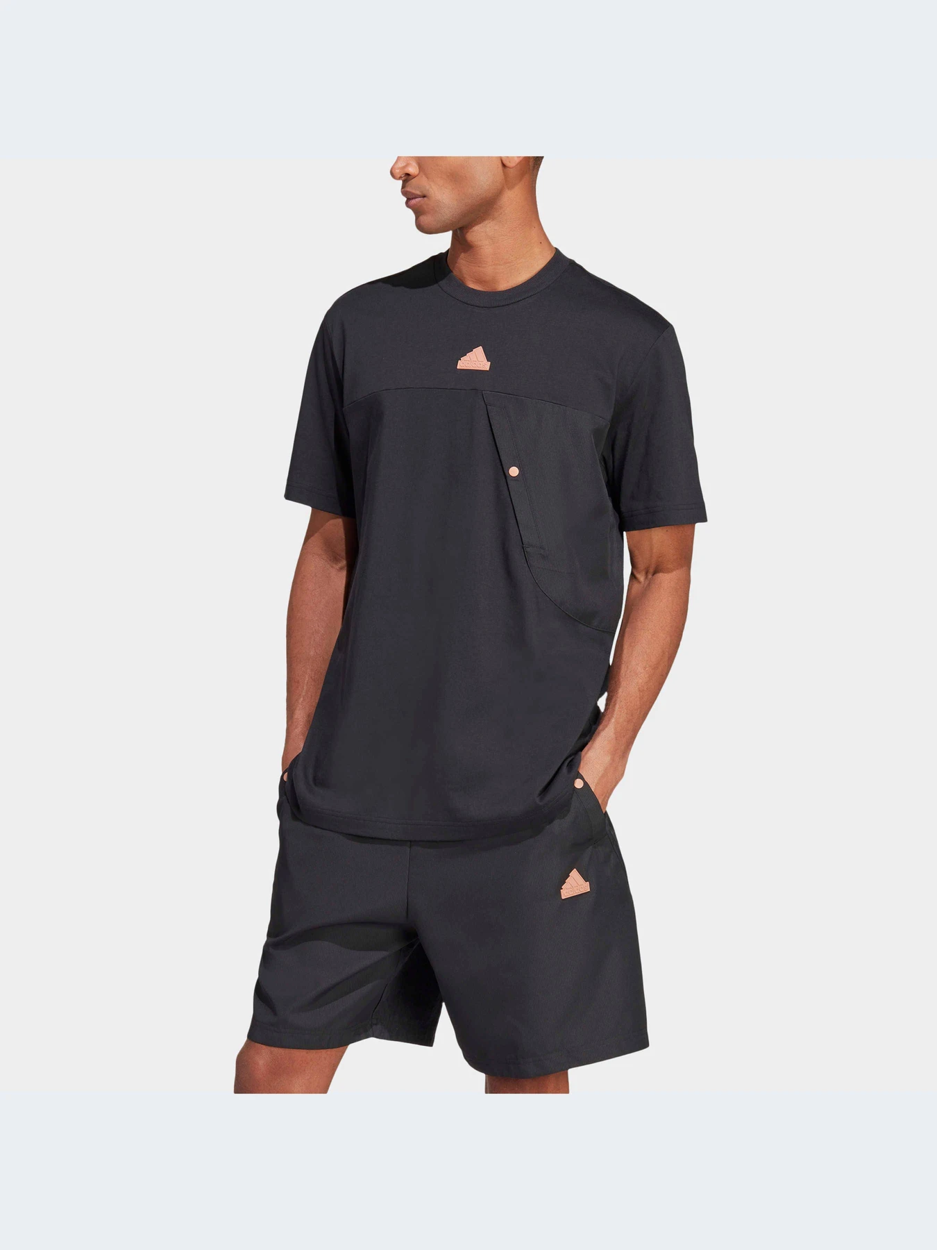 Футболки і поло Adidas модель IP3734 Футболки і поло Adidas модель IP3734 Фото
