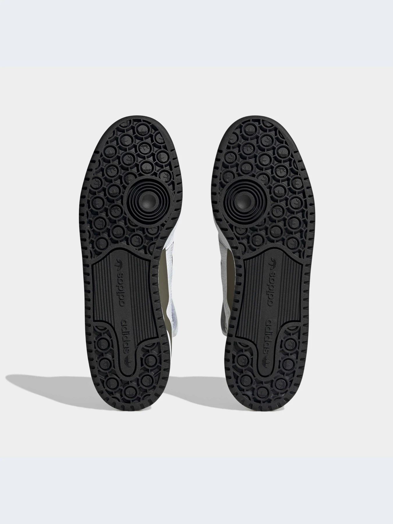 Кроссовки Adidas Forum модель ID4331 Кроссовки Adidas Forum модель ID4331 Фото