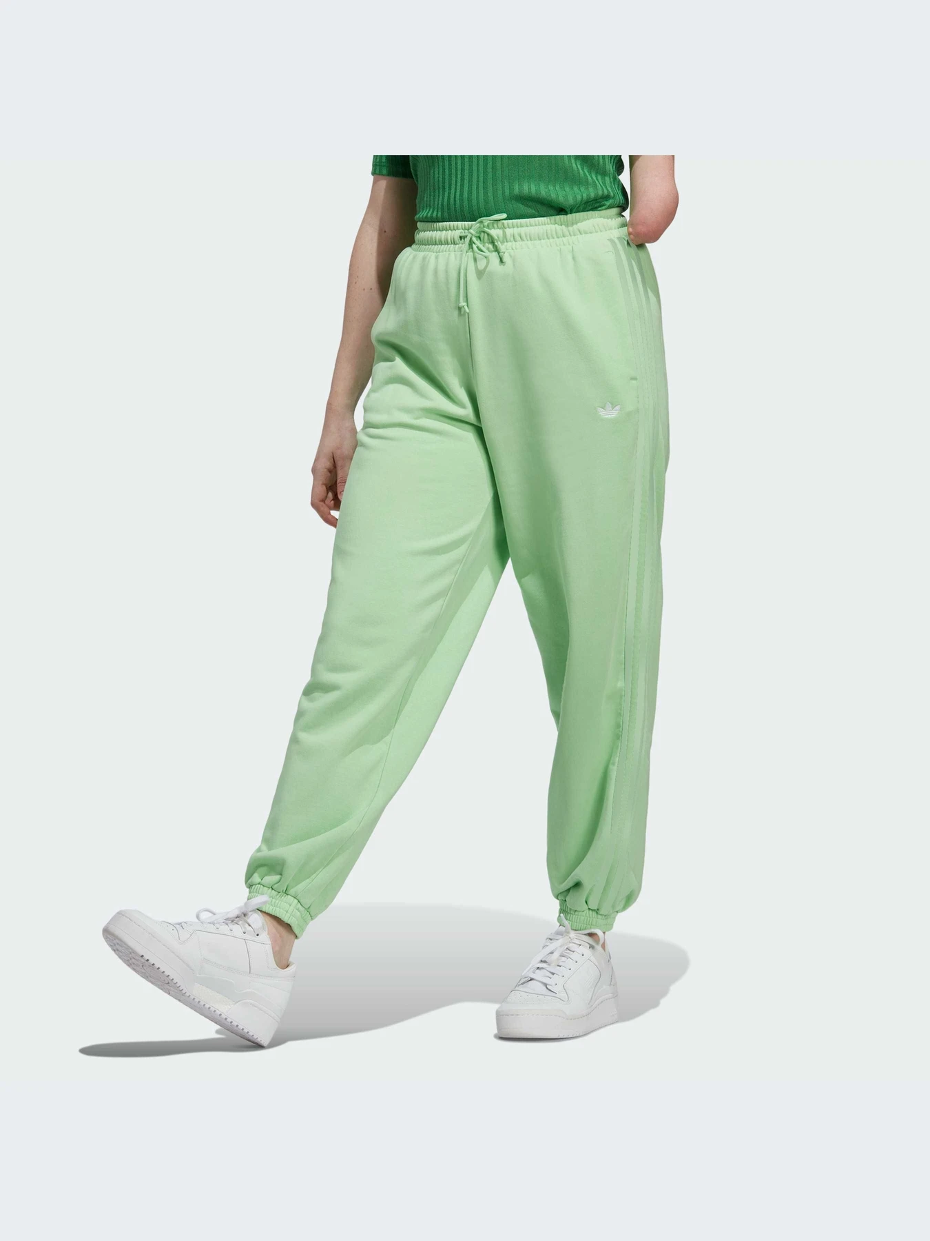 Брюки Adidas модель IP7138 Брюки Adidas модель IP7138 Фото