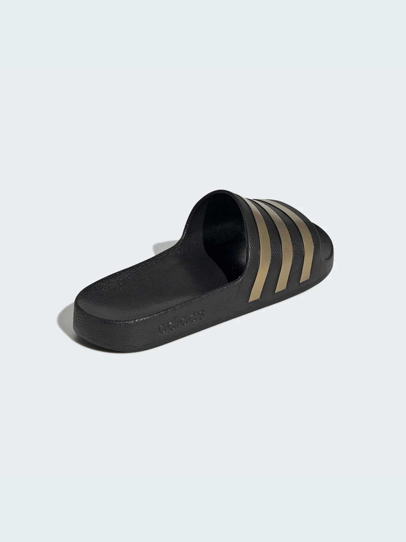 Шлёпанцы Adidas Adilette модель EG1758 Фото