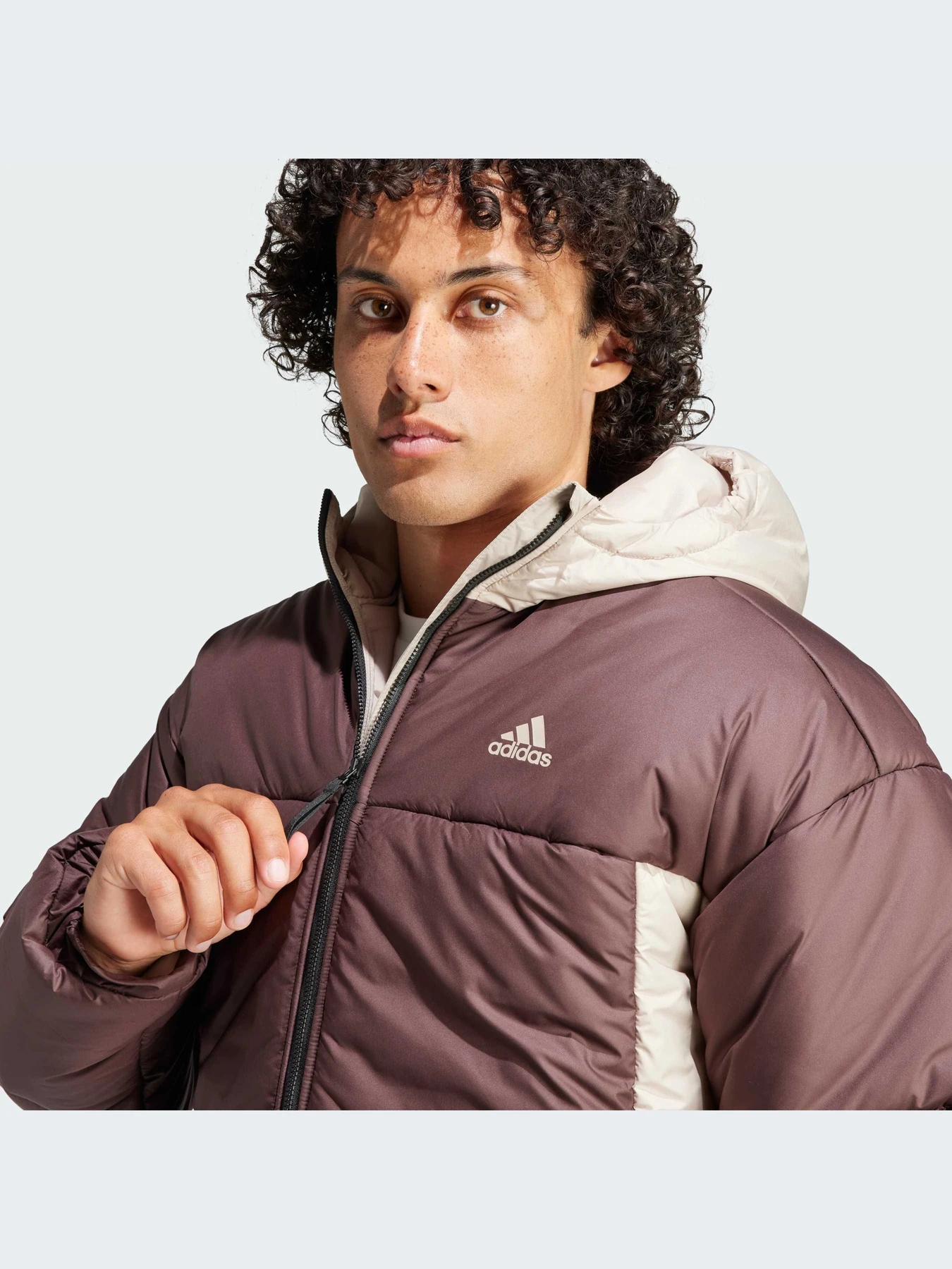 Куртки и дубленки Adidas 3 Stripes модель IK0519 Куртки и дубленки Adidas 3 Stripes модель IK0519 Фото