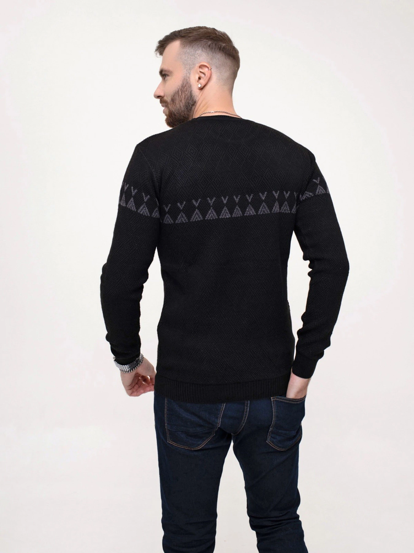 Свитры и кардиганы ISSA Plus модель GN4-160_black Фото