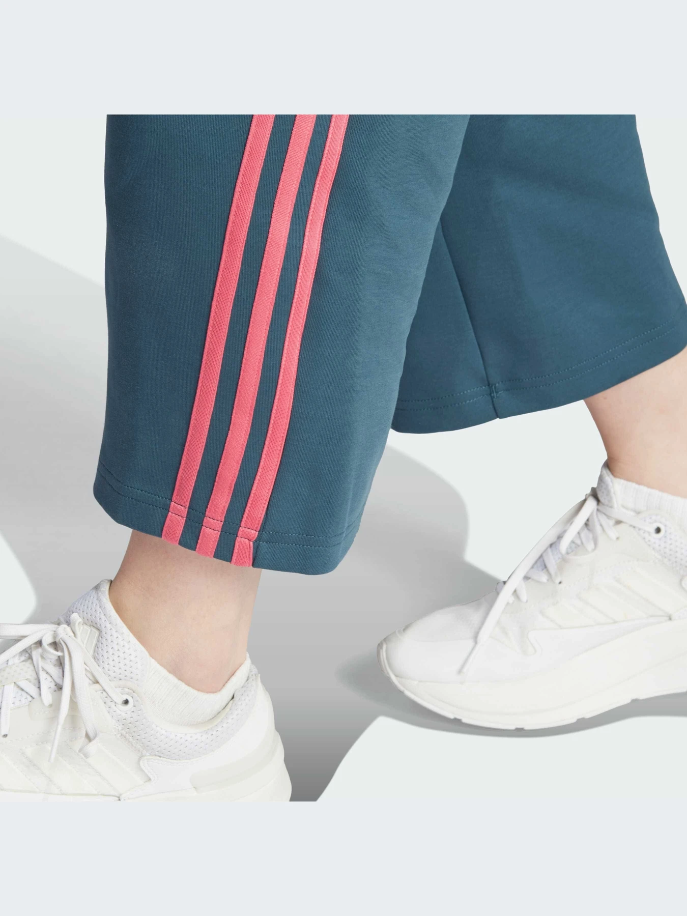 Брюки Adidas 3 Stripes модель IM2451 Фото