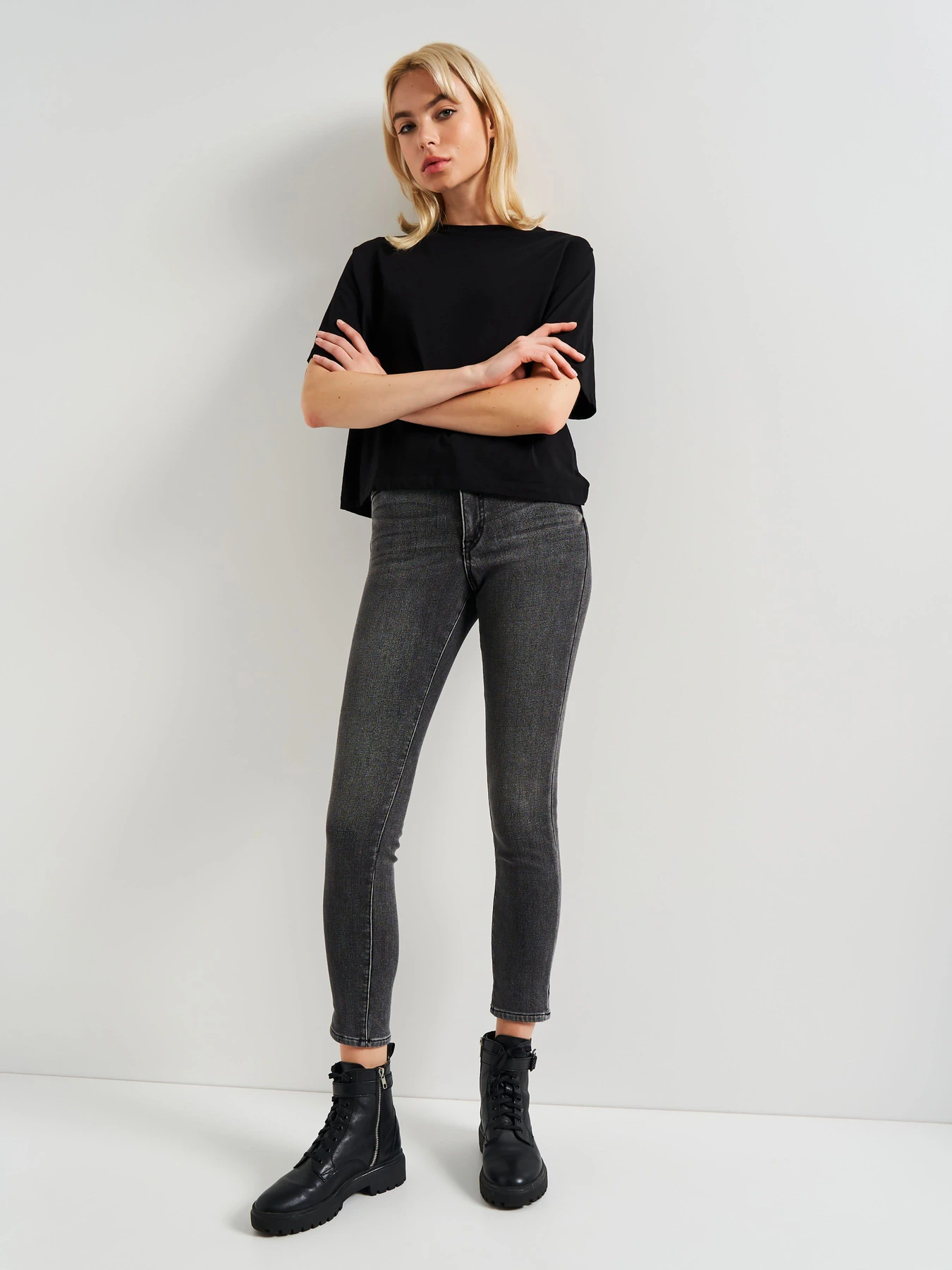 Джинсы H&M модель 69218 Фото