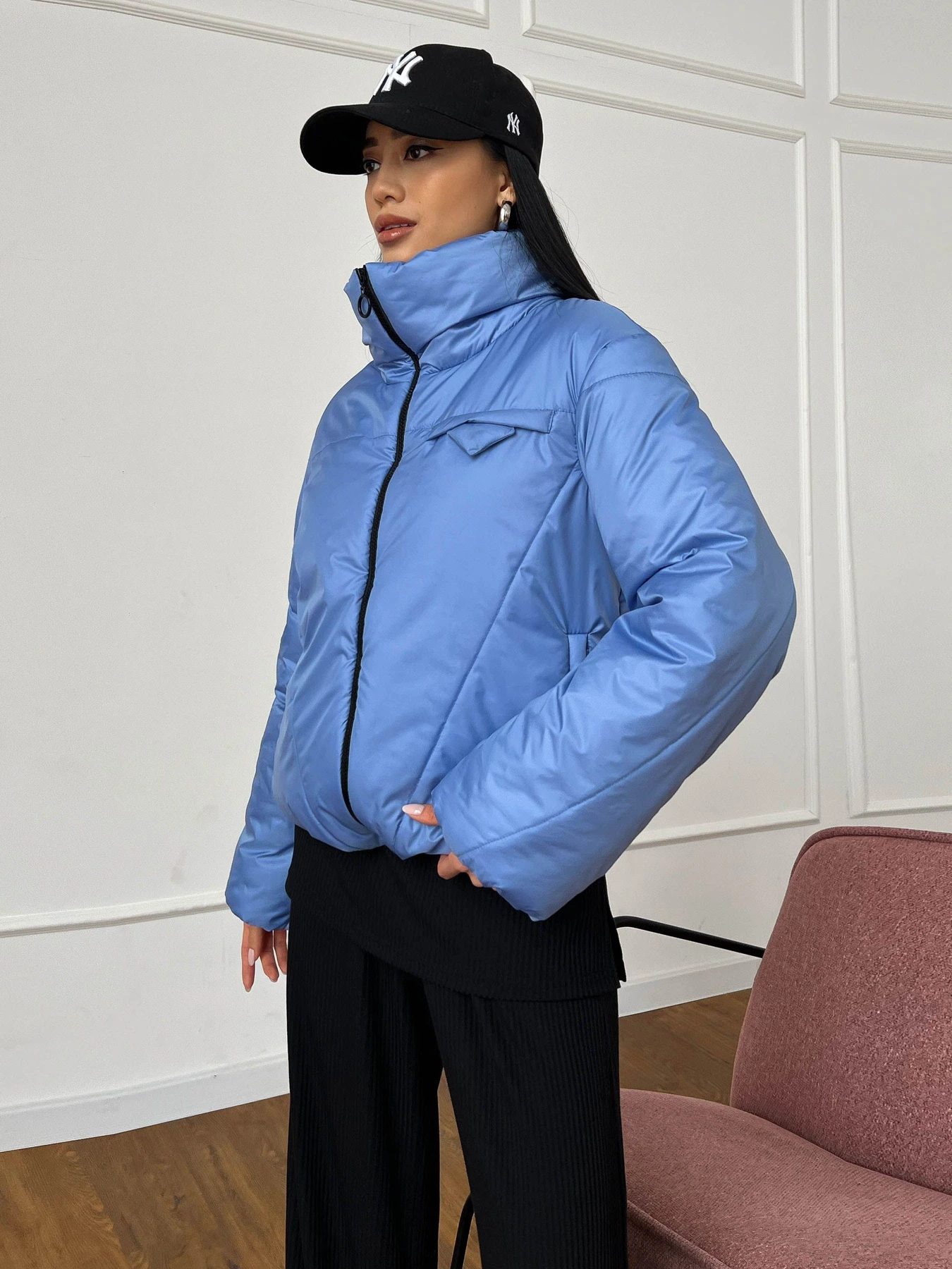 Куртки и дубленки Jadone Fashion модель Demisezonna_kurtka_Siya_bl Куртки и дубленки Jadone Fashion модель Demisezonna_kurtka_Siya_bl Фото