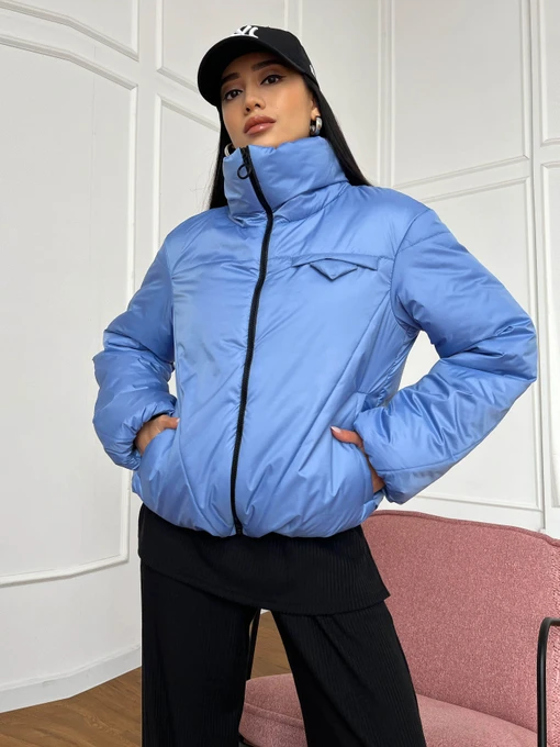 Куртки та дублянки Jadone Fashion модель Demisezonna_kurtka_Siya_bl Фото