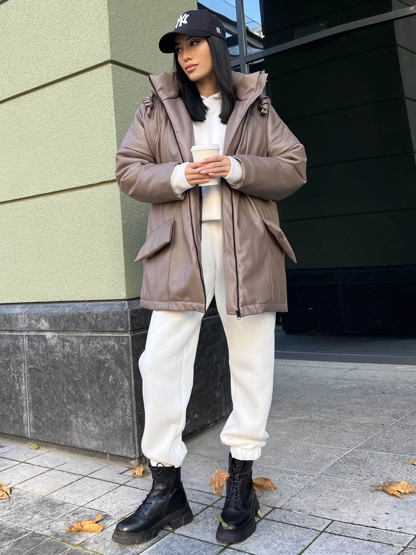 Куртки та дублянки Jadone Fashion модель Zymova_kurtka_Savi_mokko Фото