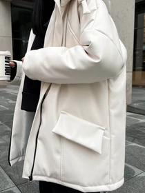 Куртки та дублянки Jadone Fashion модель Zymova_kurtka_Savi_bila Фото