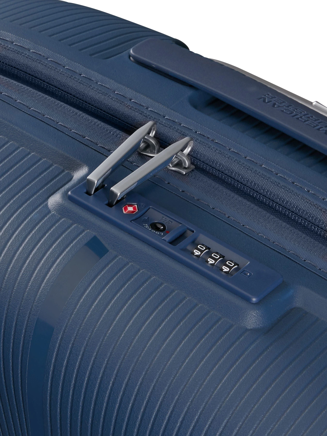 Дорожні сумки та валізи American Tourister модель MD541003 Фото