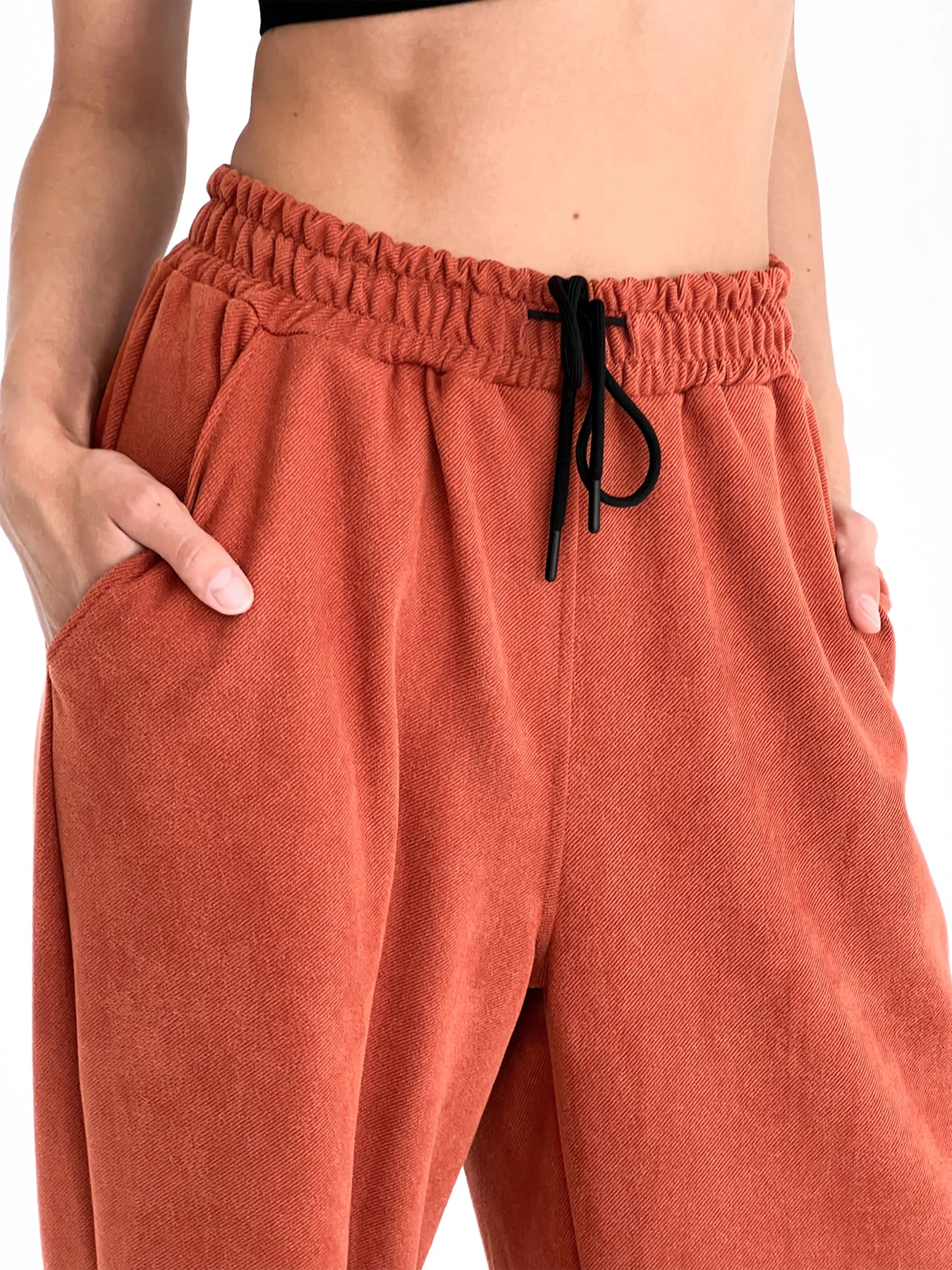Штани IJ модель ij-pants-wide-zamsh-cegla Штани IJ модель ij-pants-wide-zamsh-cegla Фото