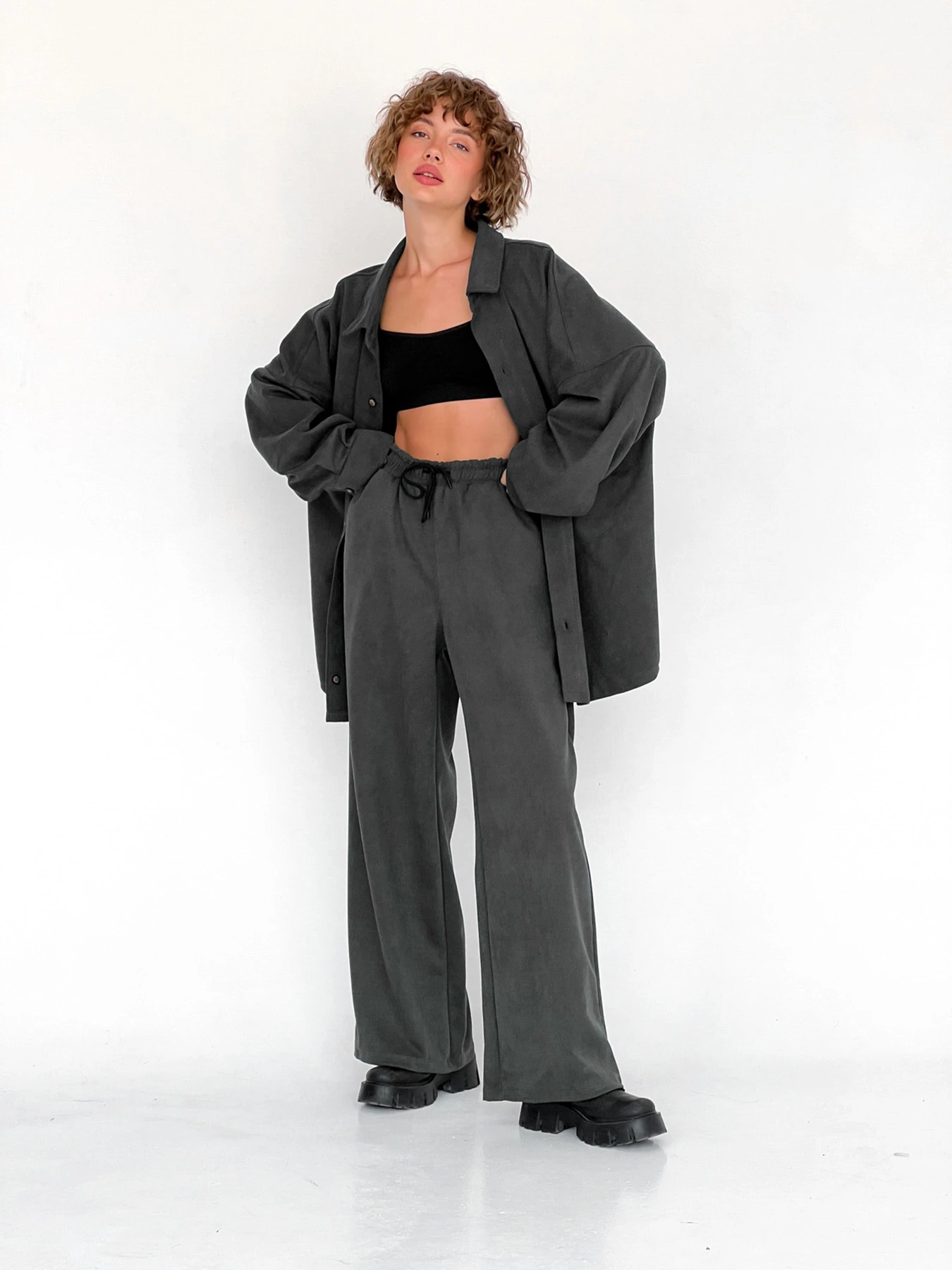 Брюки IJ модель ij-pants-wide-zamsh-grafit Брюки IJ модель ij-pants-wide-zamsh-grafit Фото