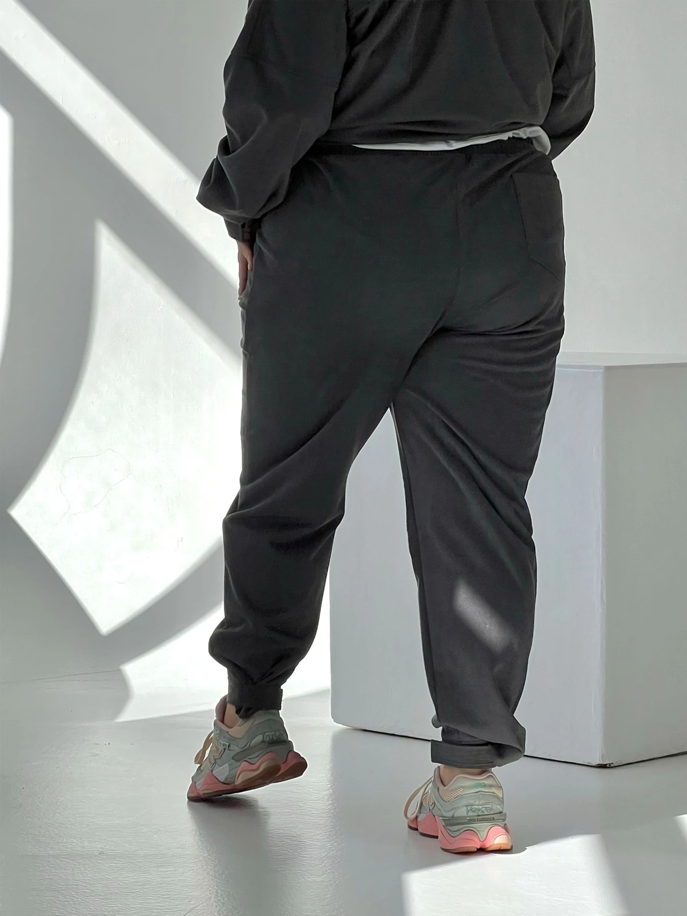 Брюки IJ модель ij-pants-lip-zamsh-grafit Брюки IJ модель ij-pants-lip-zamsh-grafit Фото