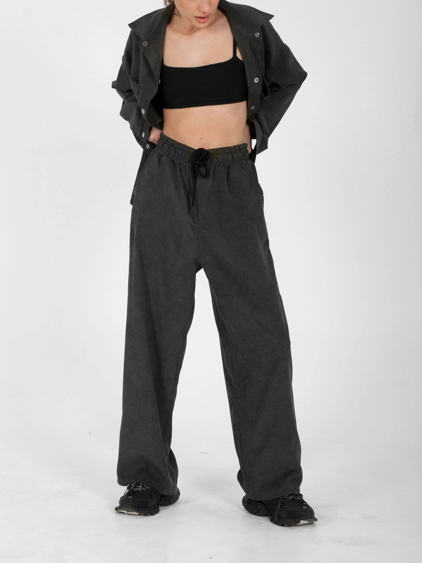 Брюки IJ модель ij-pants-wide-velvet-grafit Брюки IJ модель ij-pants-wide-velvet-grafit Фото