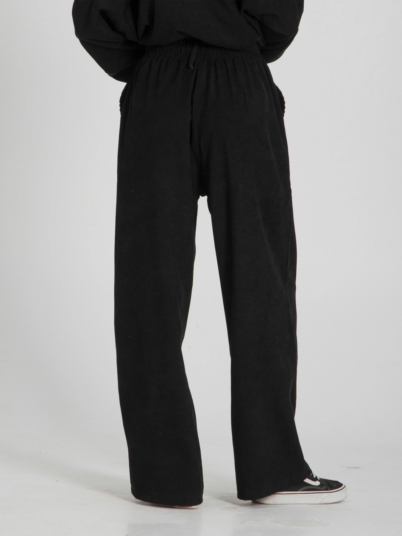 Брюки IJ модель ij-pants-wide-velvet-black Брюки IJ модель ij-pants-wide-velvet-black Фото