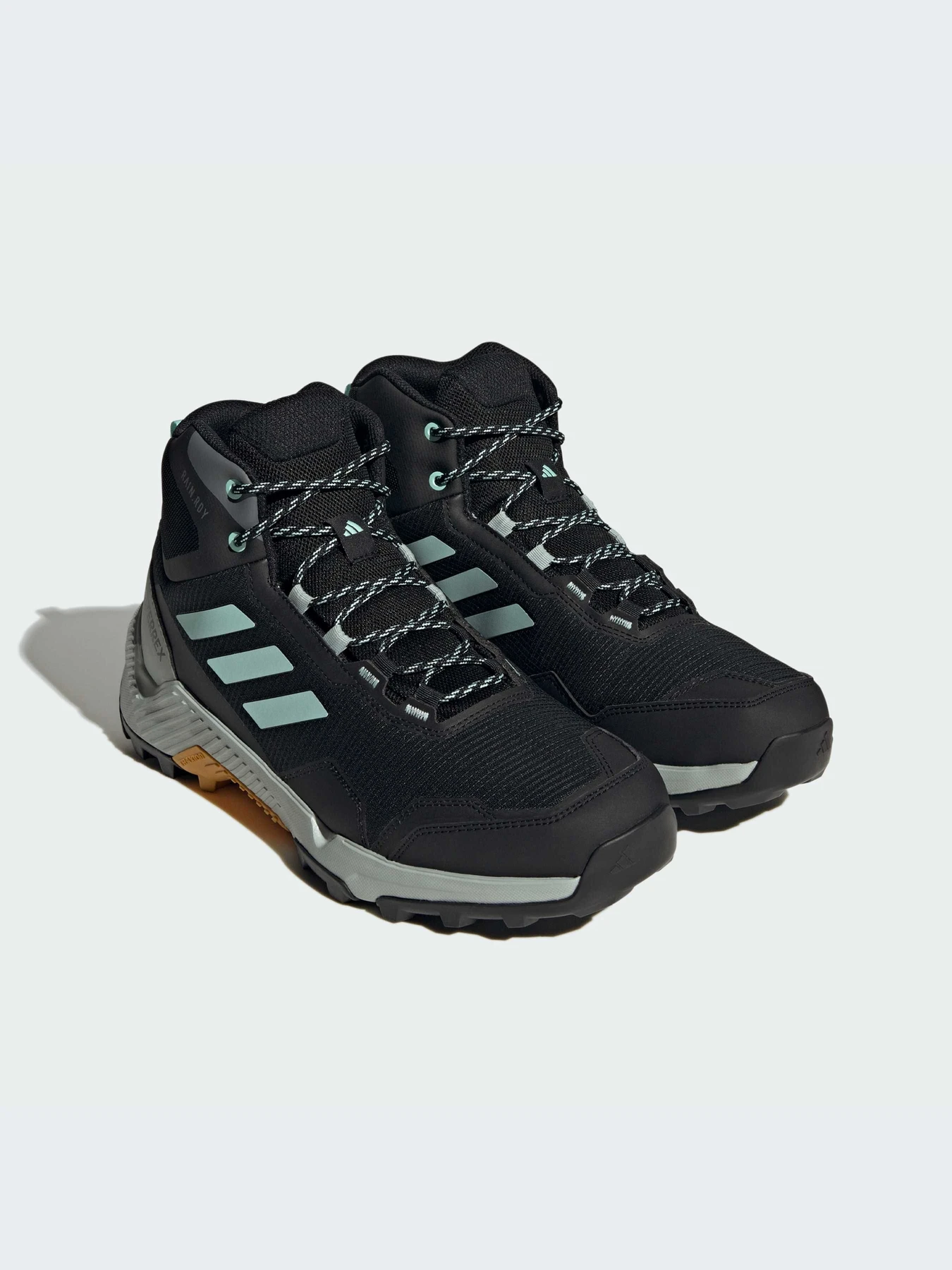 Ботинки и сапоги Adidas модель IF4912 Ботинки и сапоги Adidas модель IF4912 Фото