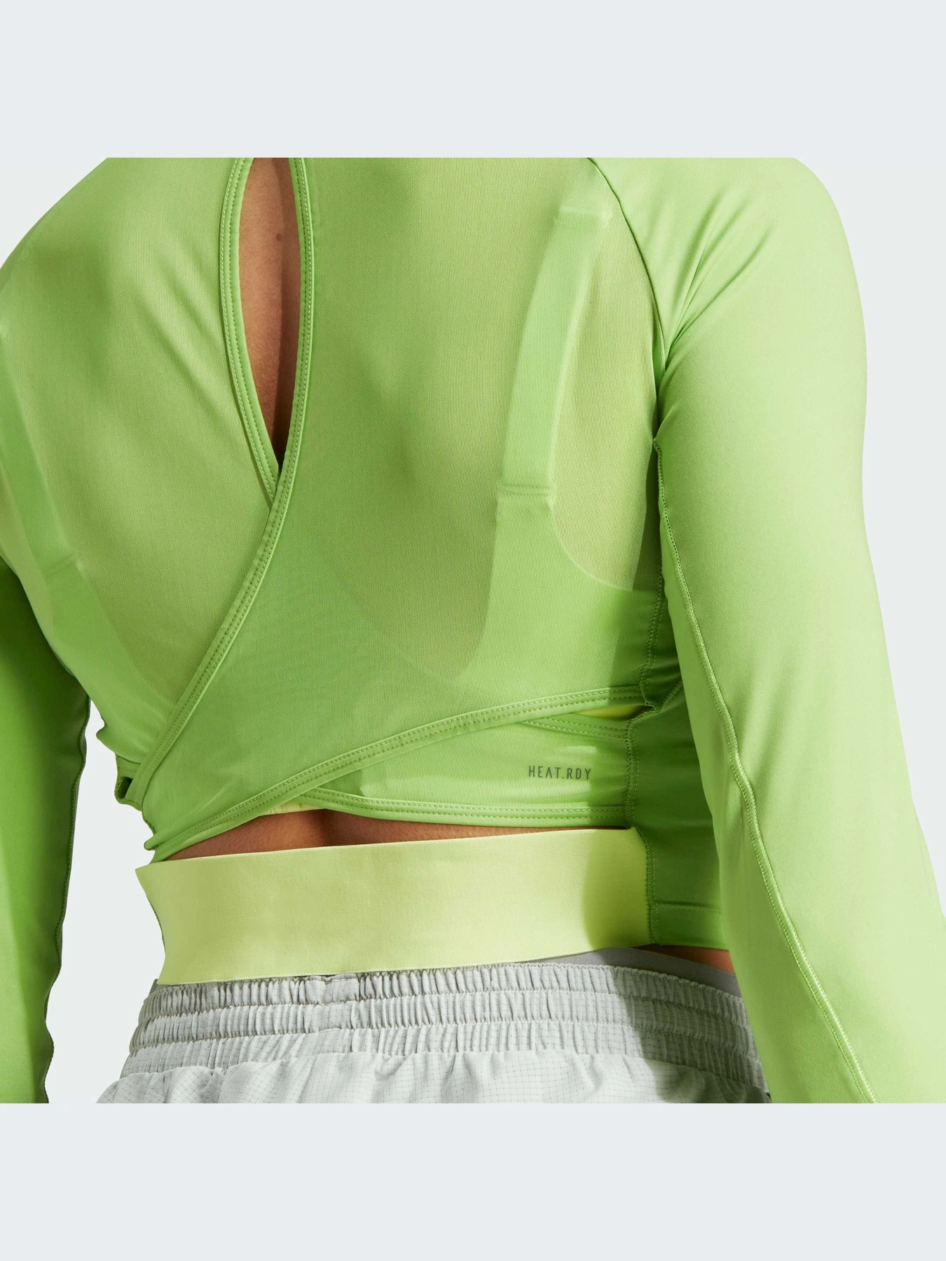Худи и свитшоты Adidas модель IM2656 Худи и свитшоты Adidas модель IM2656 Фото