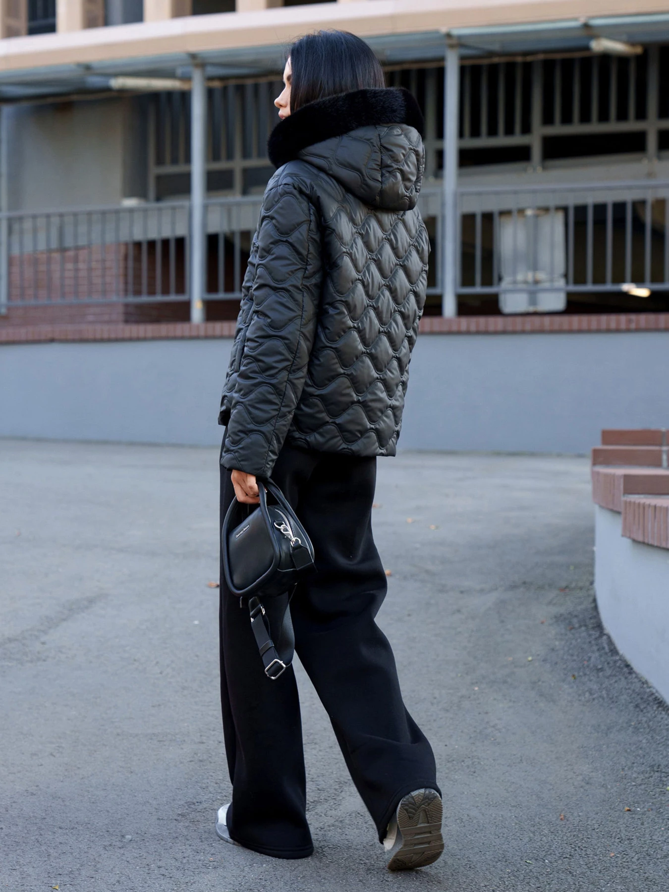 Куртки и дубленки Jadone Fashion модель Kurtka_Ember_chorna Фото
