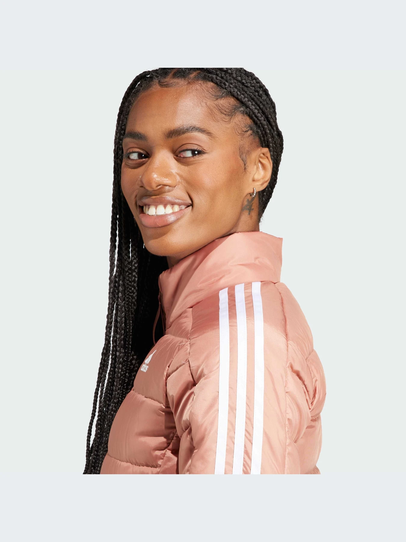 Куртки и дубленки Adidas модель IK3230 Куртки и дубленки Adidas модель IK3230 Фото