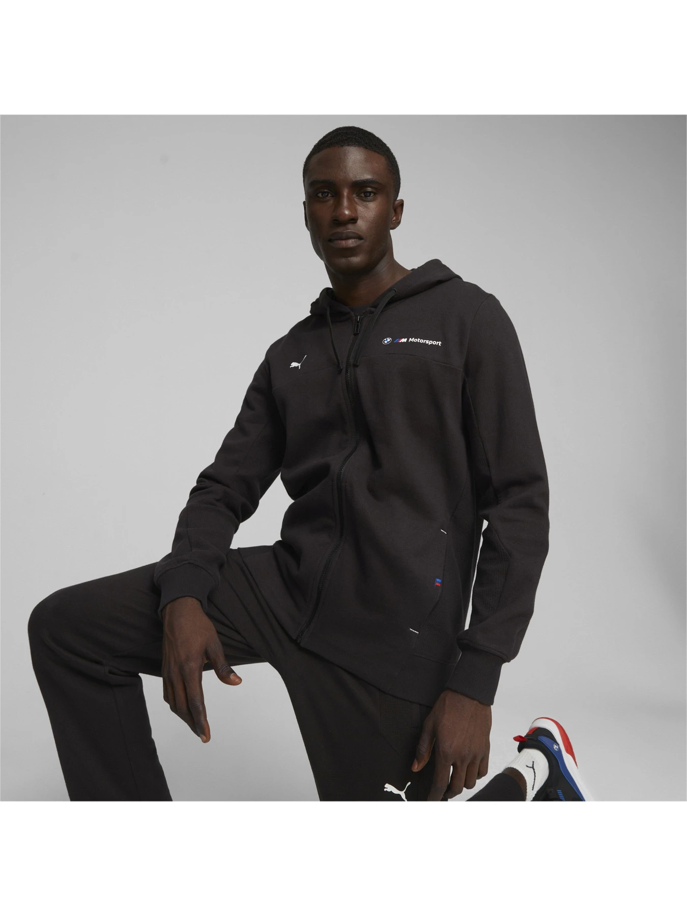 Худі та світшоти PUMA Bmw Mms Hdd Sweat Jacket модель 621221 Фото