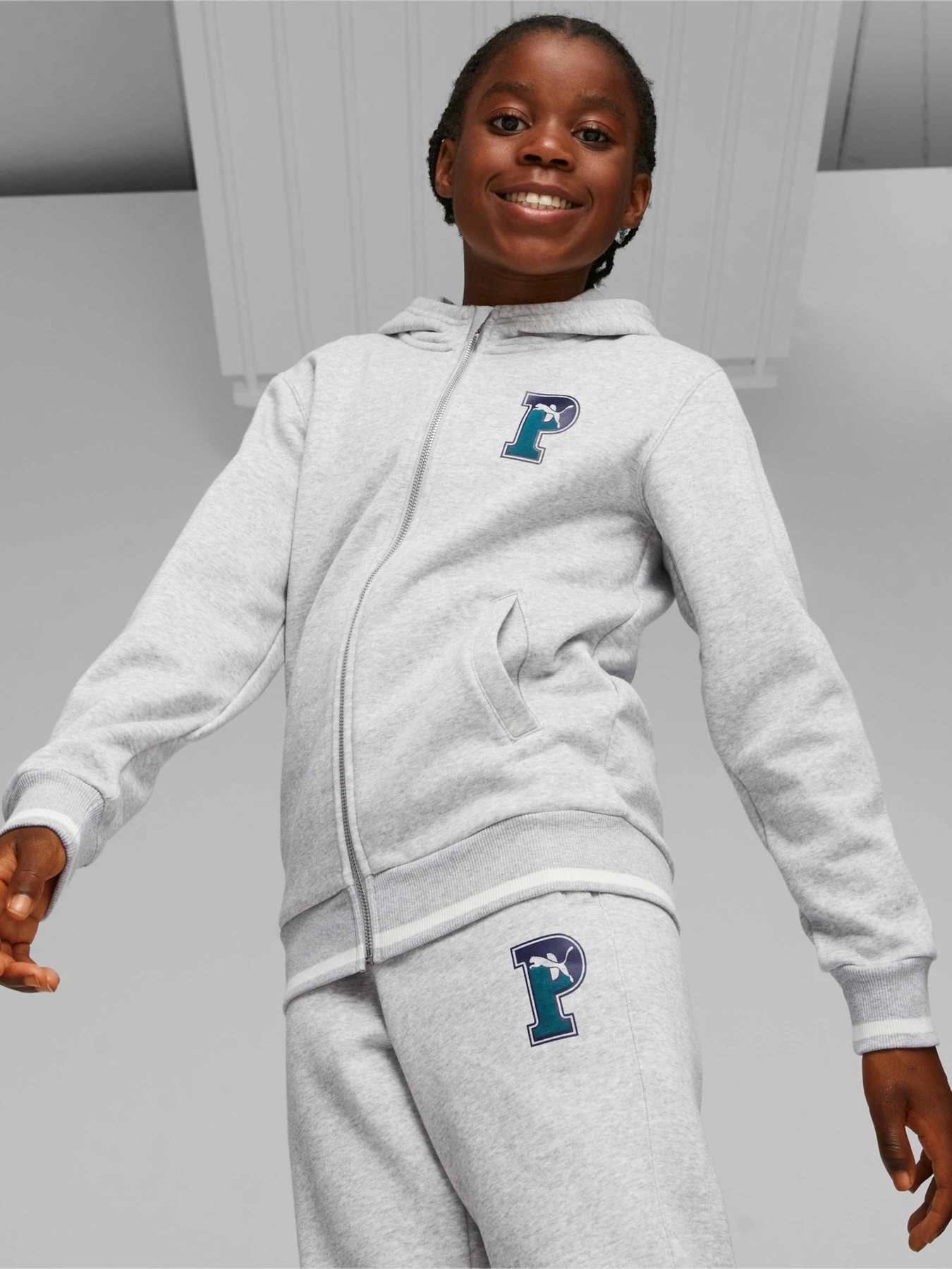 Куртки та дублянки PUMA Squad Fz Hoodie Fl модель 676824 Куртки та дублянки PUMA Squad Fz Hoodie Fl модель 676824 Фото
