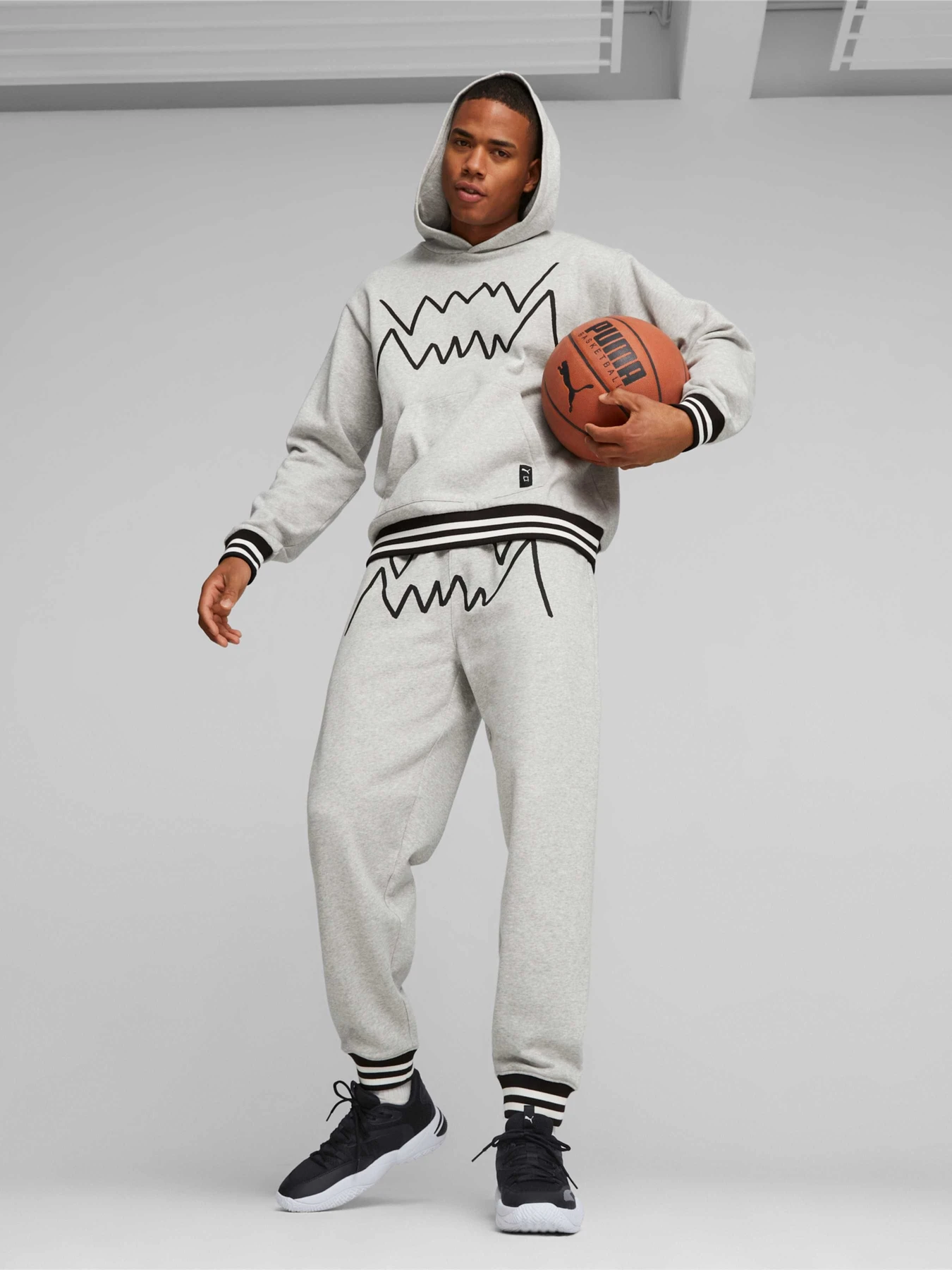 Брюки PUMA Franchise Core Pant модель 623040 Брюки PUMA Franchise Core Pant модель 623040 Фото