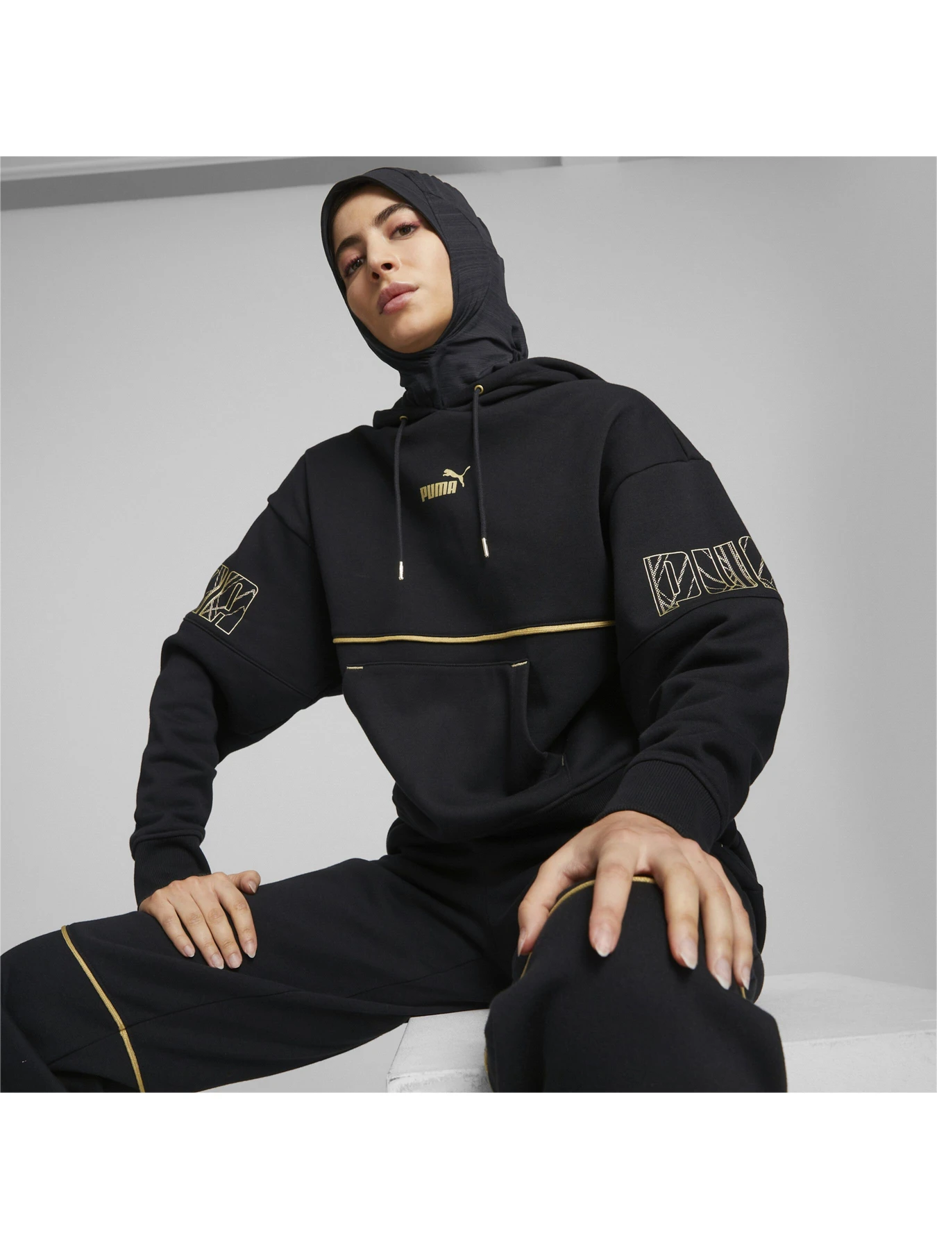Худи и свитшоты PUMA Power Deco Glam Hoodie модель 671756 Худи и свитшоты PUMA Power Deco Glam Hoodie модель 671756 Фото
