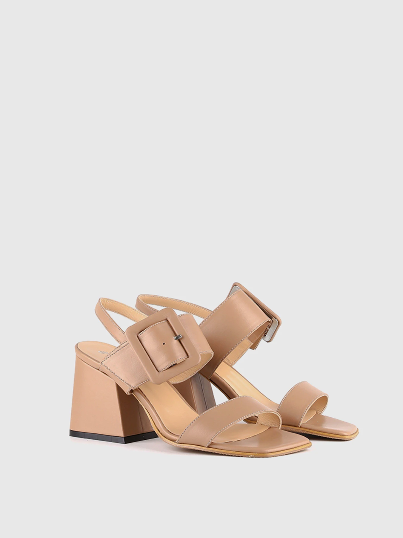 Босоножки LeBERDES модель 00000011766 Фото