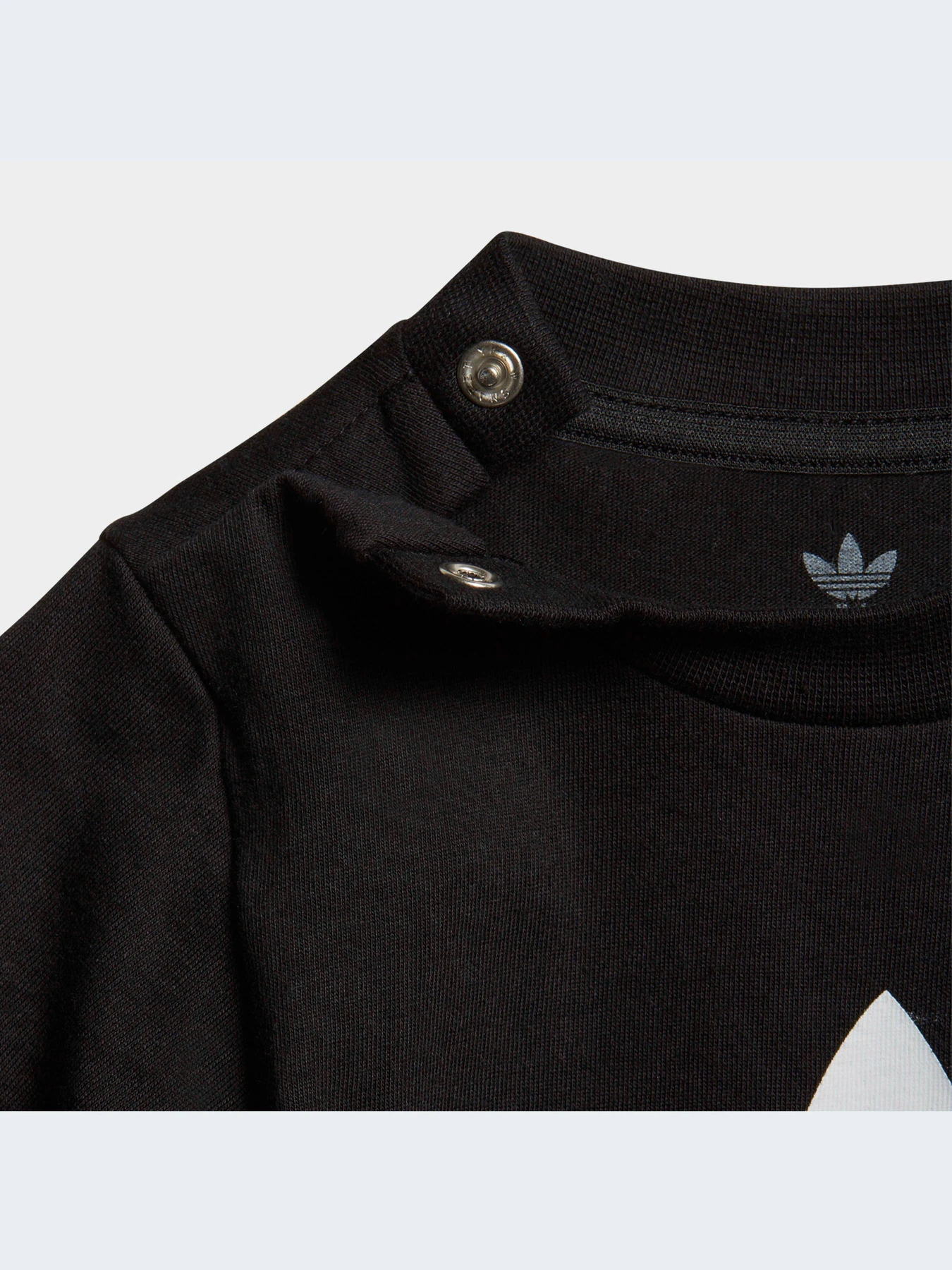 Футболки и поло Adidas модель DV2829 Футболки и поло Adidas модель DV2829 Фото
