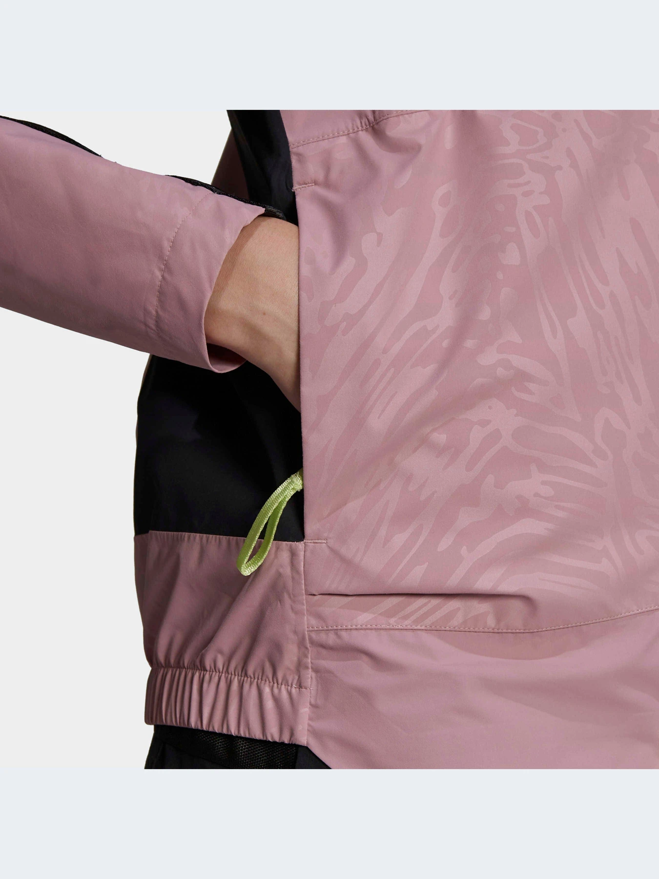 Куртки та дублянки Adidas модель HB0013 Куртки та дублянки Adidas модель HB0013 Фото