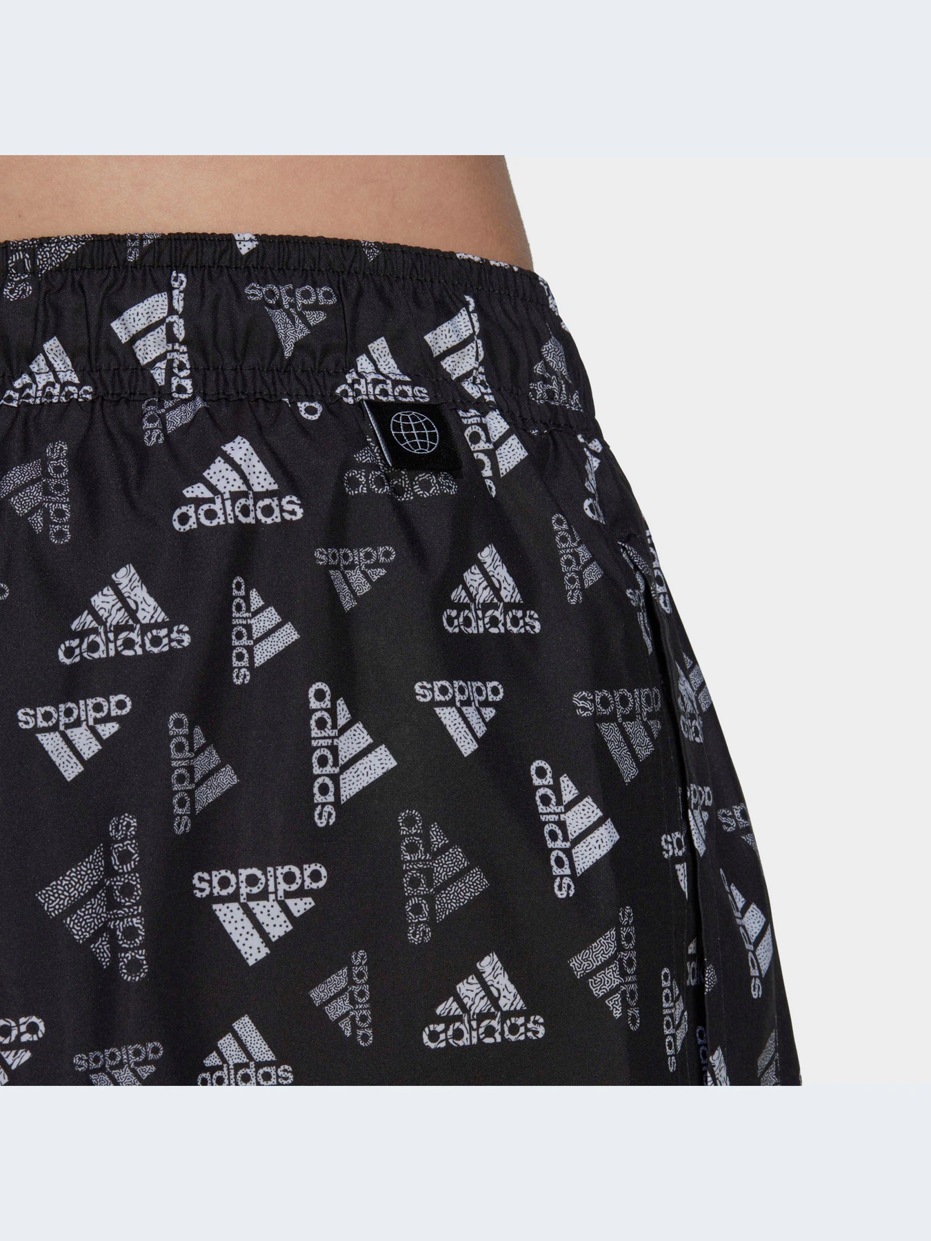 Одяг для пляжу Adidas Graphics модель HT4345 Одяг для пляжу Adidas Graphics модель HT4345 Фото
