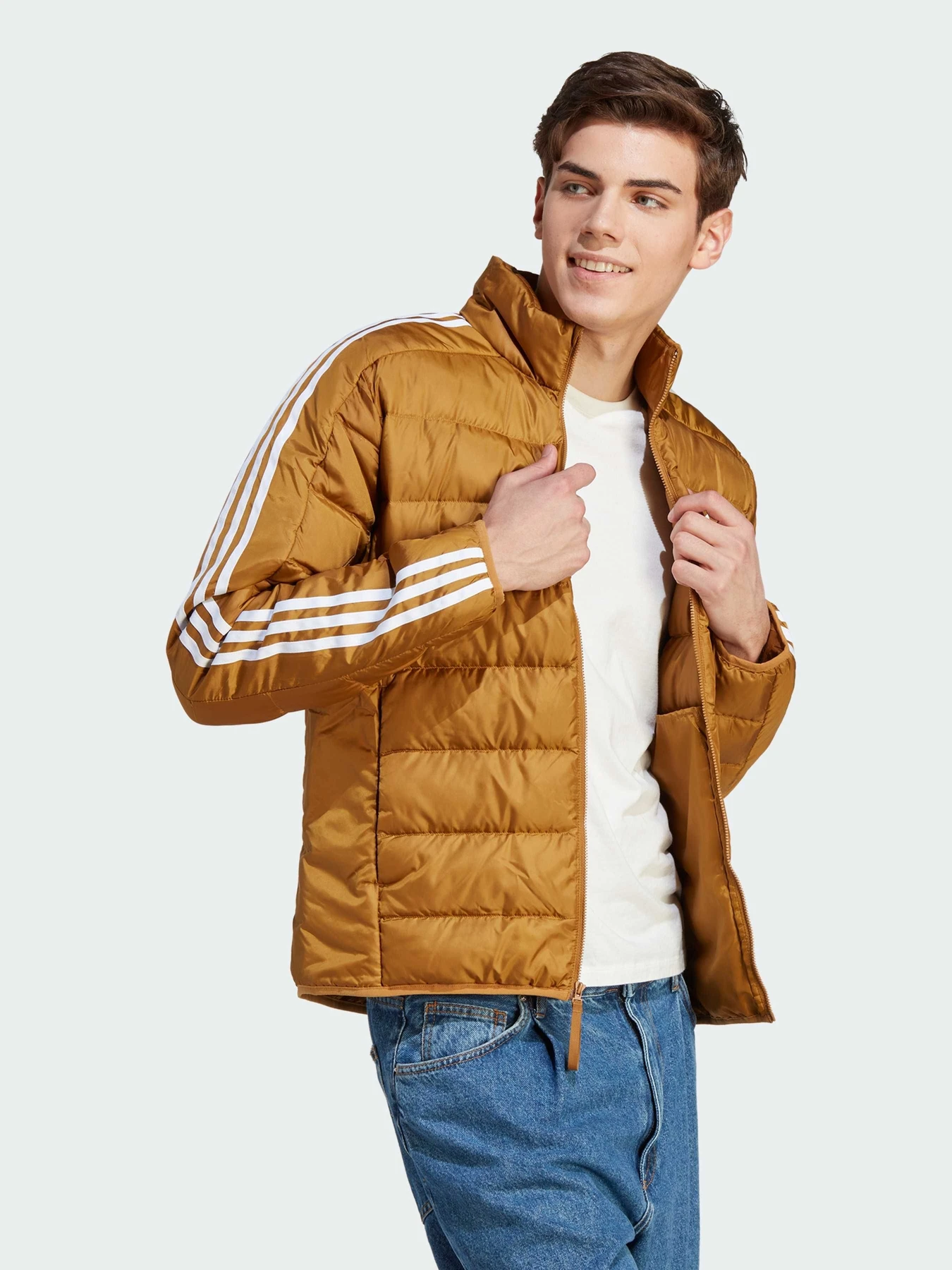 Куртки та дублянки Adidas модель IK3208 Куртки та дублянки Adidas модель IK3208 Фото