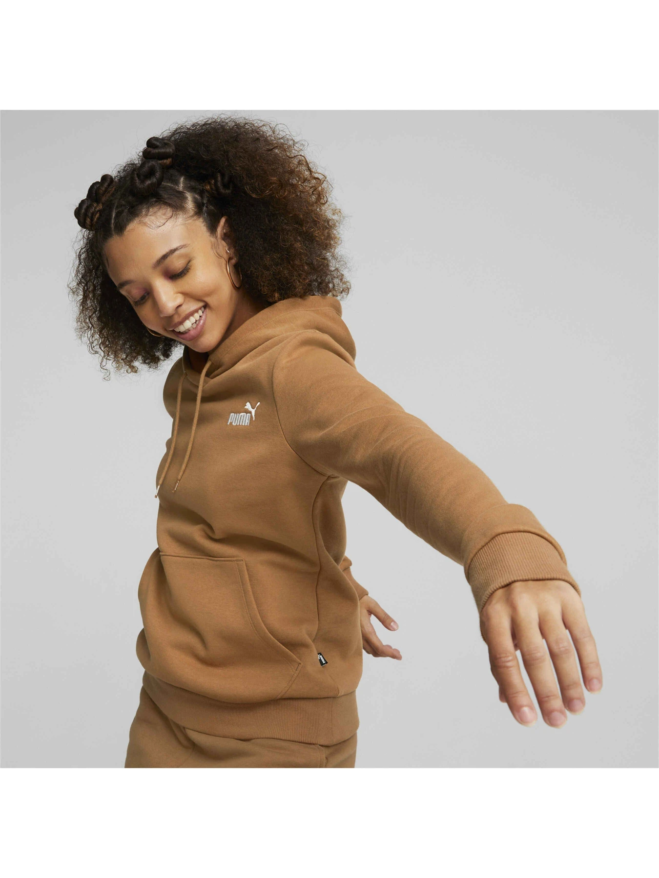Худи и свитшоты PUMA Ess+ Embroidery Hoodie модель 670004 Фото