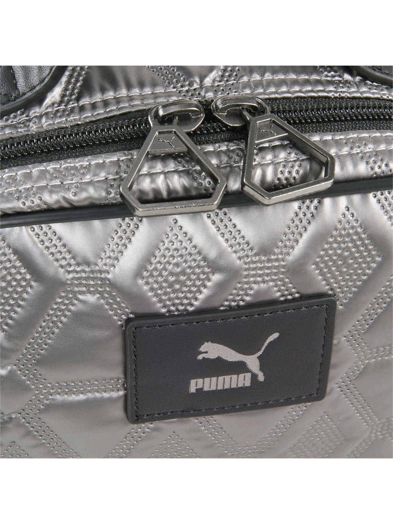 Сумки PUMA Classics Archive Boxy X-body модель 079919 Сумки PUMA Classics Archive Boxy X-body модель 079919 Фото
