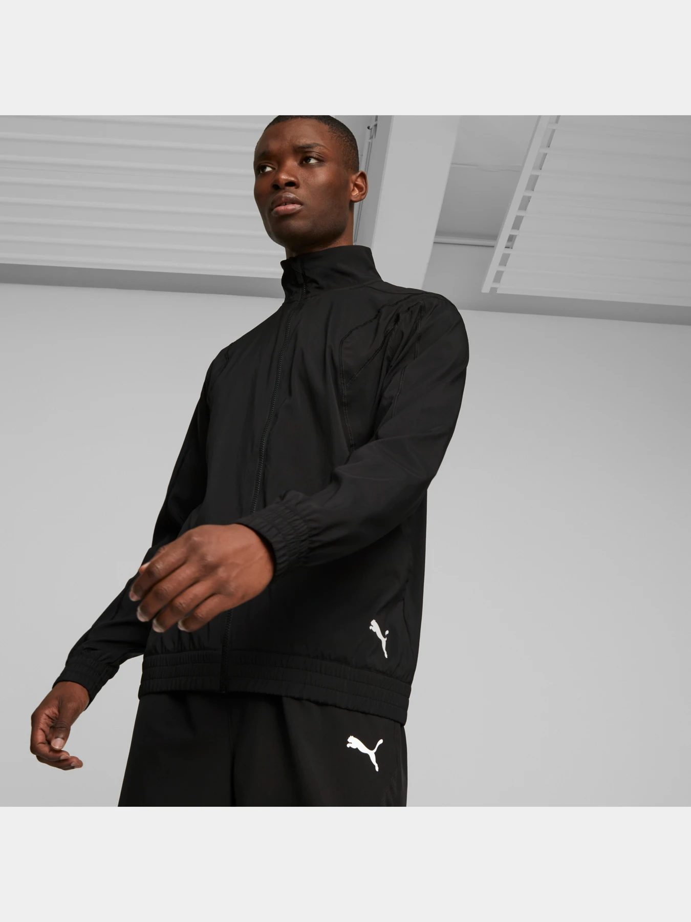 Куртки и дубленки PUMA Fit Fz Woven Jacket модель 523859 Фото
